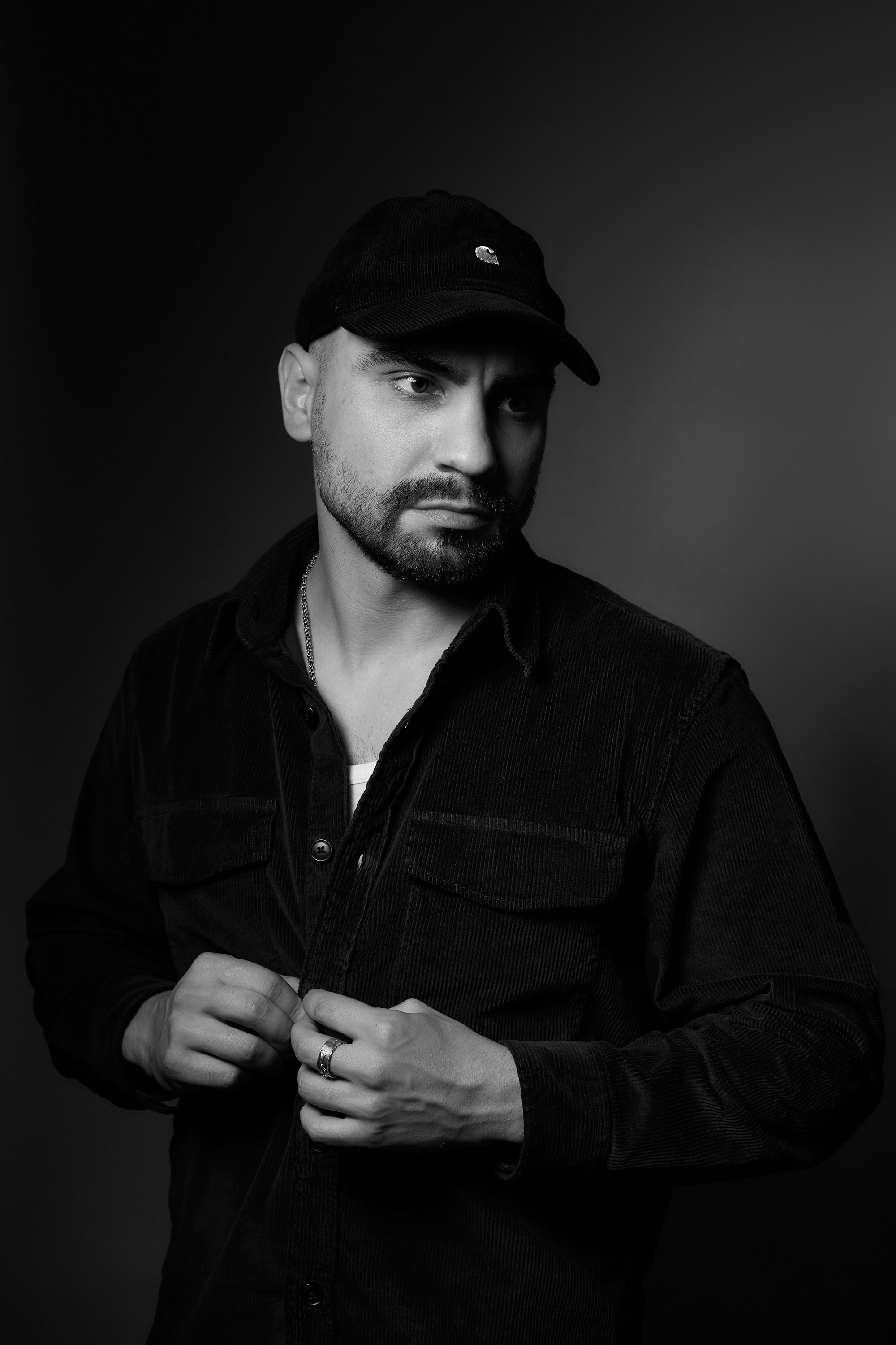 У меня дома (ЧБ)