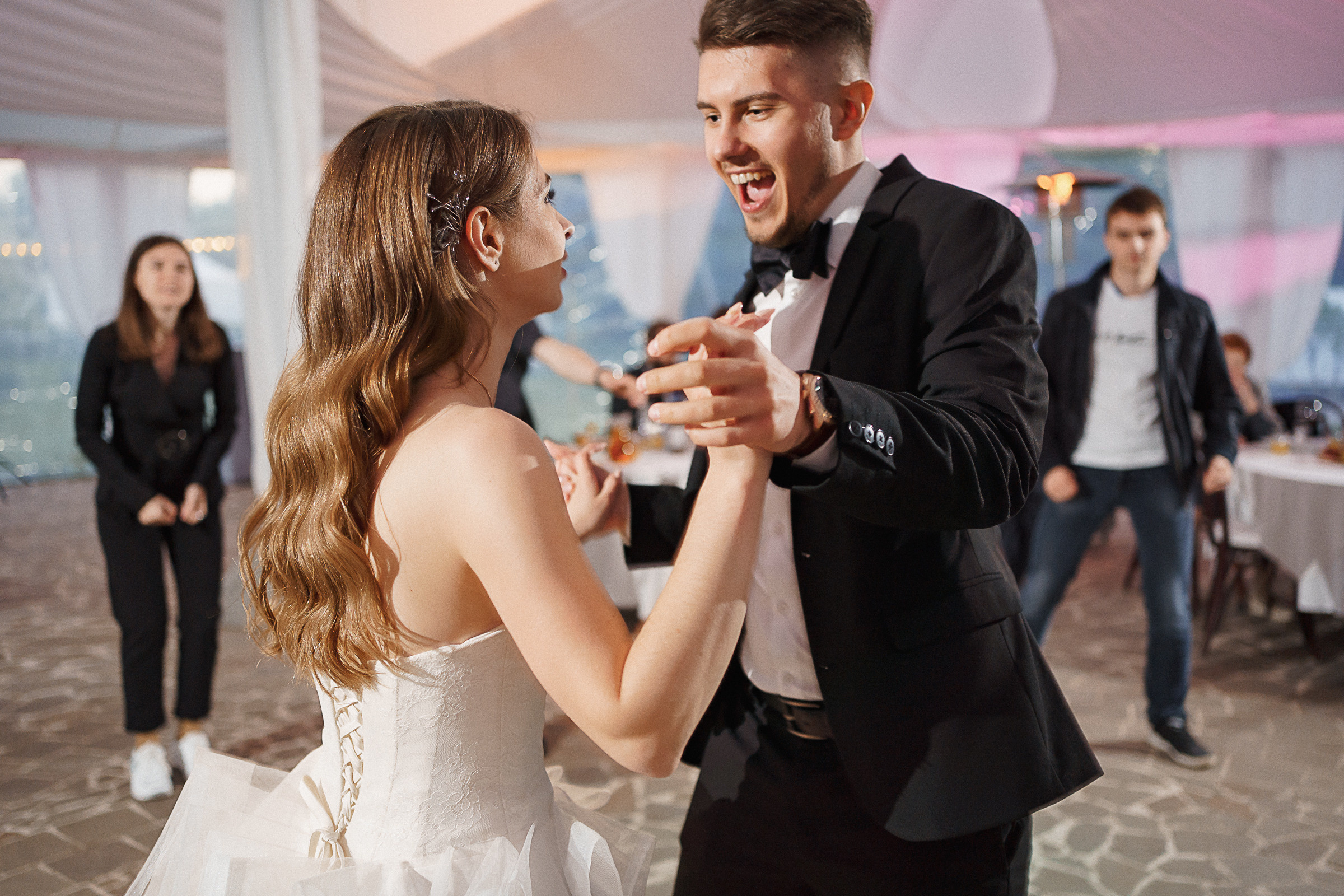 Гости в чёрном. Свадебный фотограф Александр Осипов