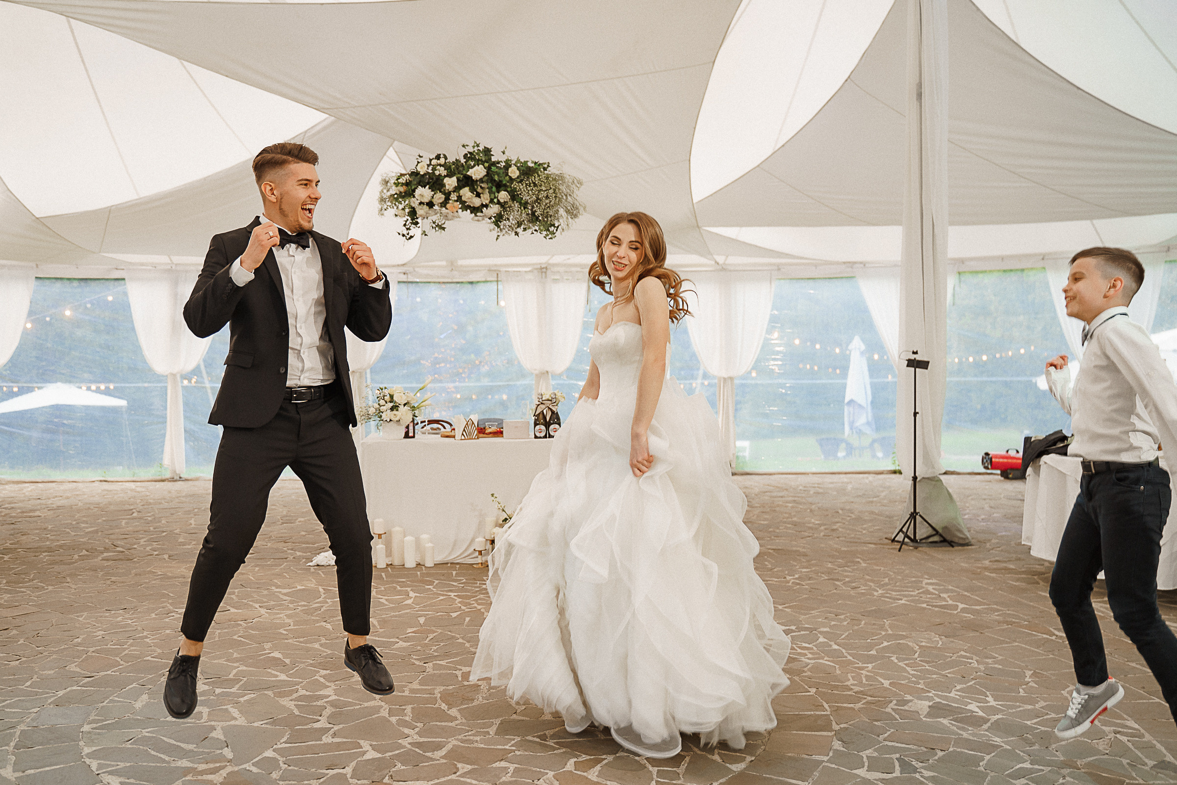 Гости в чёрном. Свадебный фотограф Александр Осипов