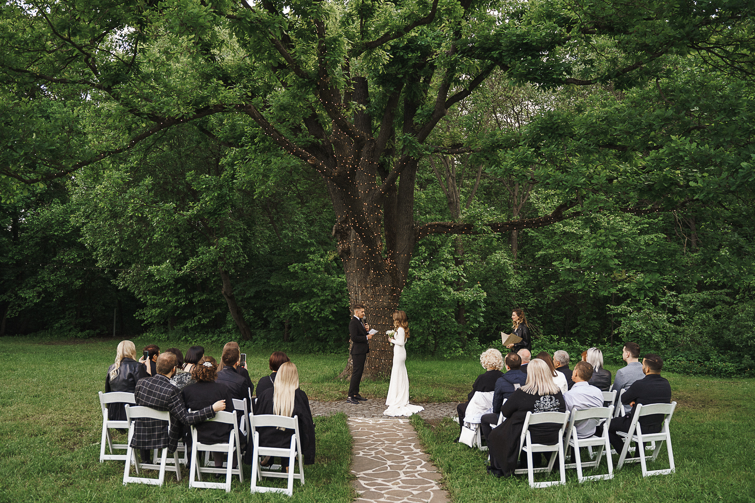 Гости в чёрном. Свадебный фотограф Александр Осипов