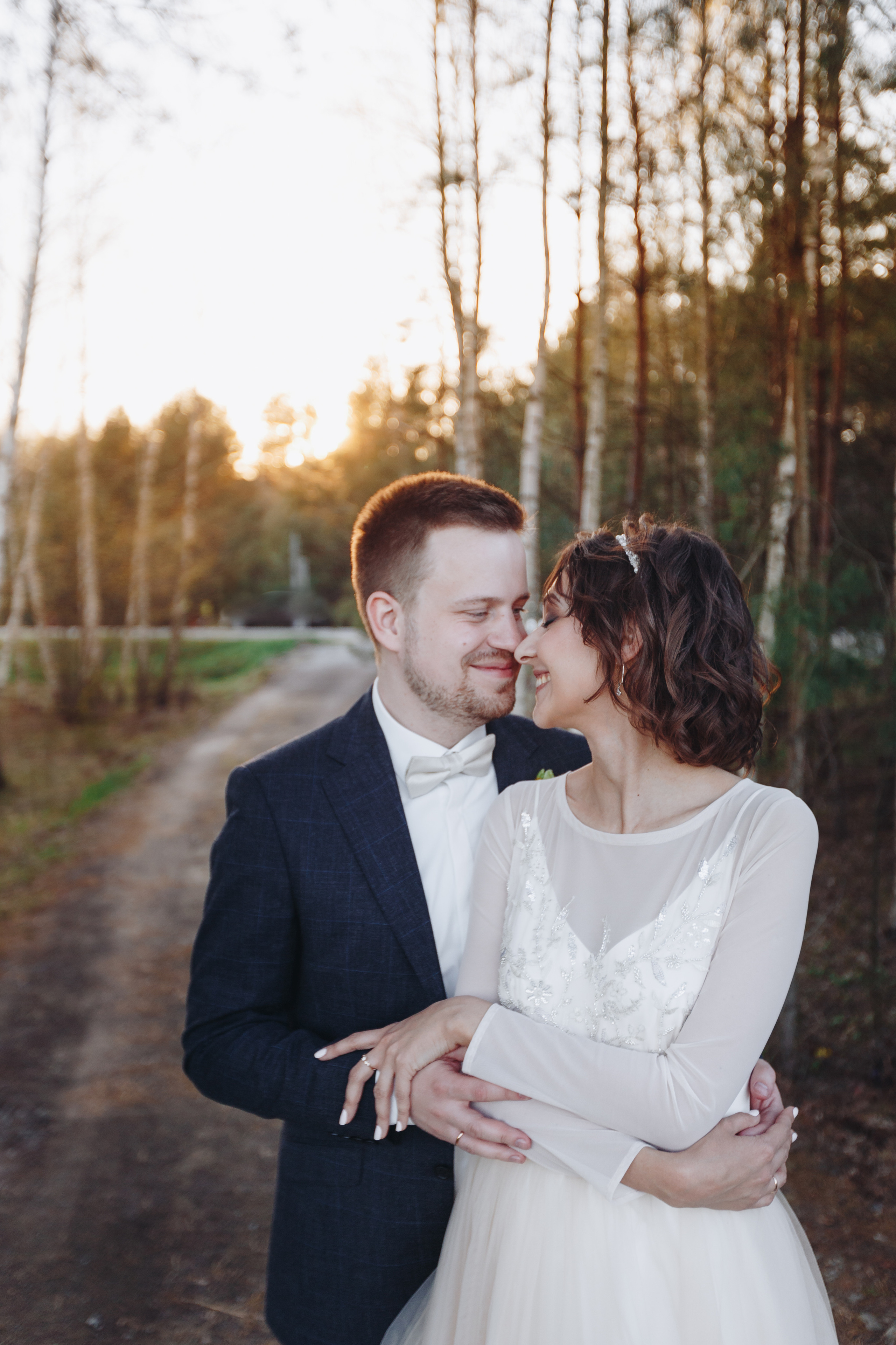 Фото и Видео съёмка полного свадебного дня весной в Жлобине. Свадебный семейный фотограф и видеограф Гомель Минск Беларусь Европа
