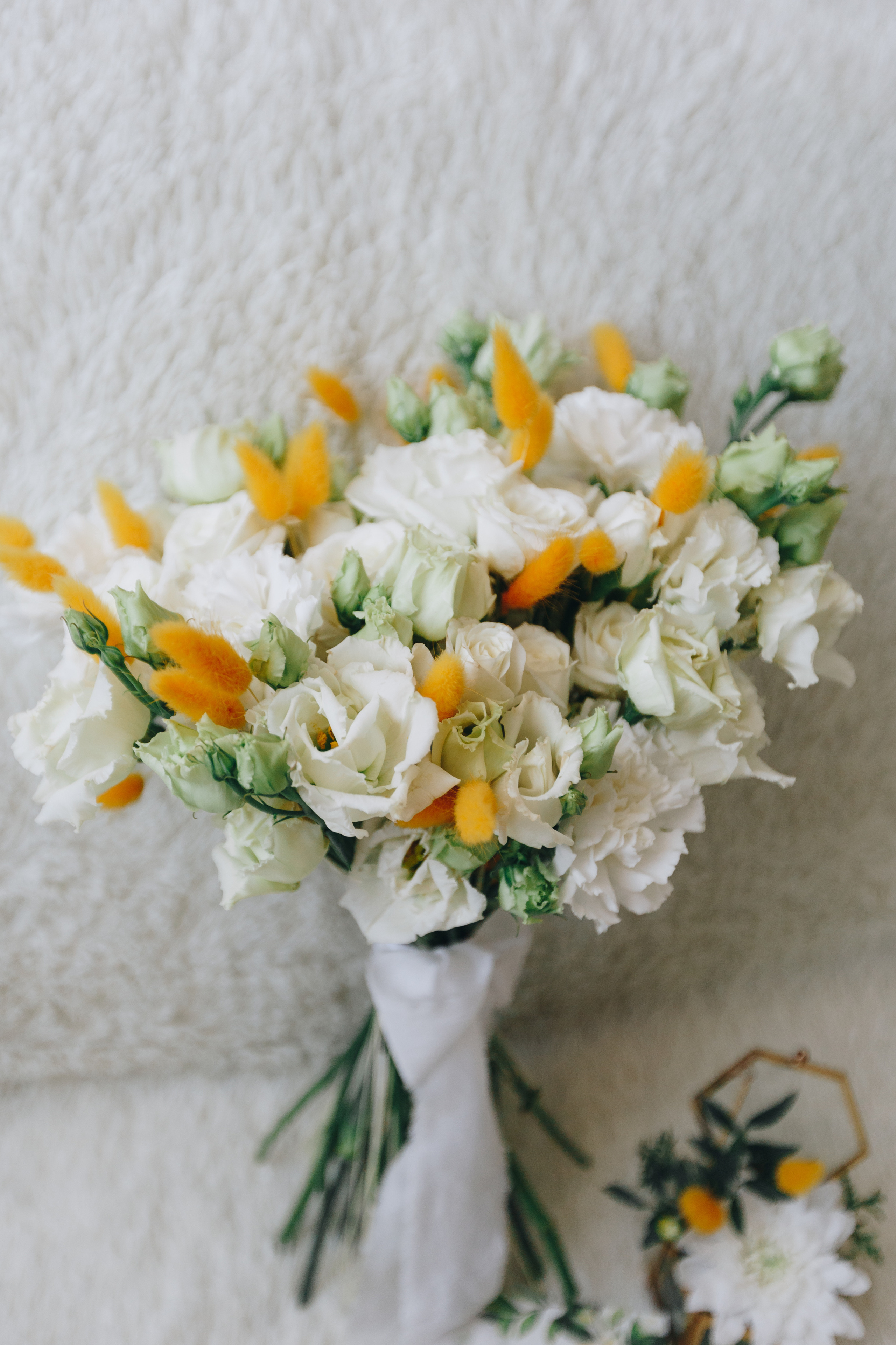 Фото и Видео съёмка полного свадебного дня весной в Жлобине. Свадебный семейный фотограф и видеограф Гомель Минск Беларусь Европа