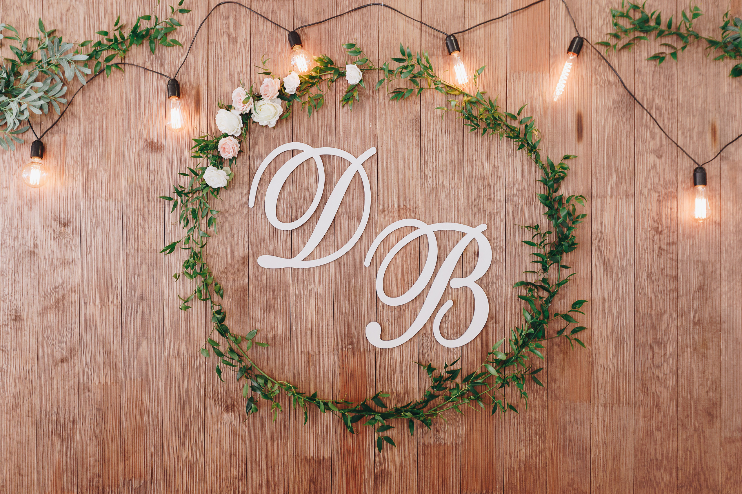 Фото и видео съёмка полного свадебного дня на усадьбе на берегу озера. Свадебный семейный фотограф и видеограф Гомель Минск Беларусь Европа