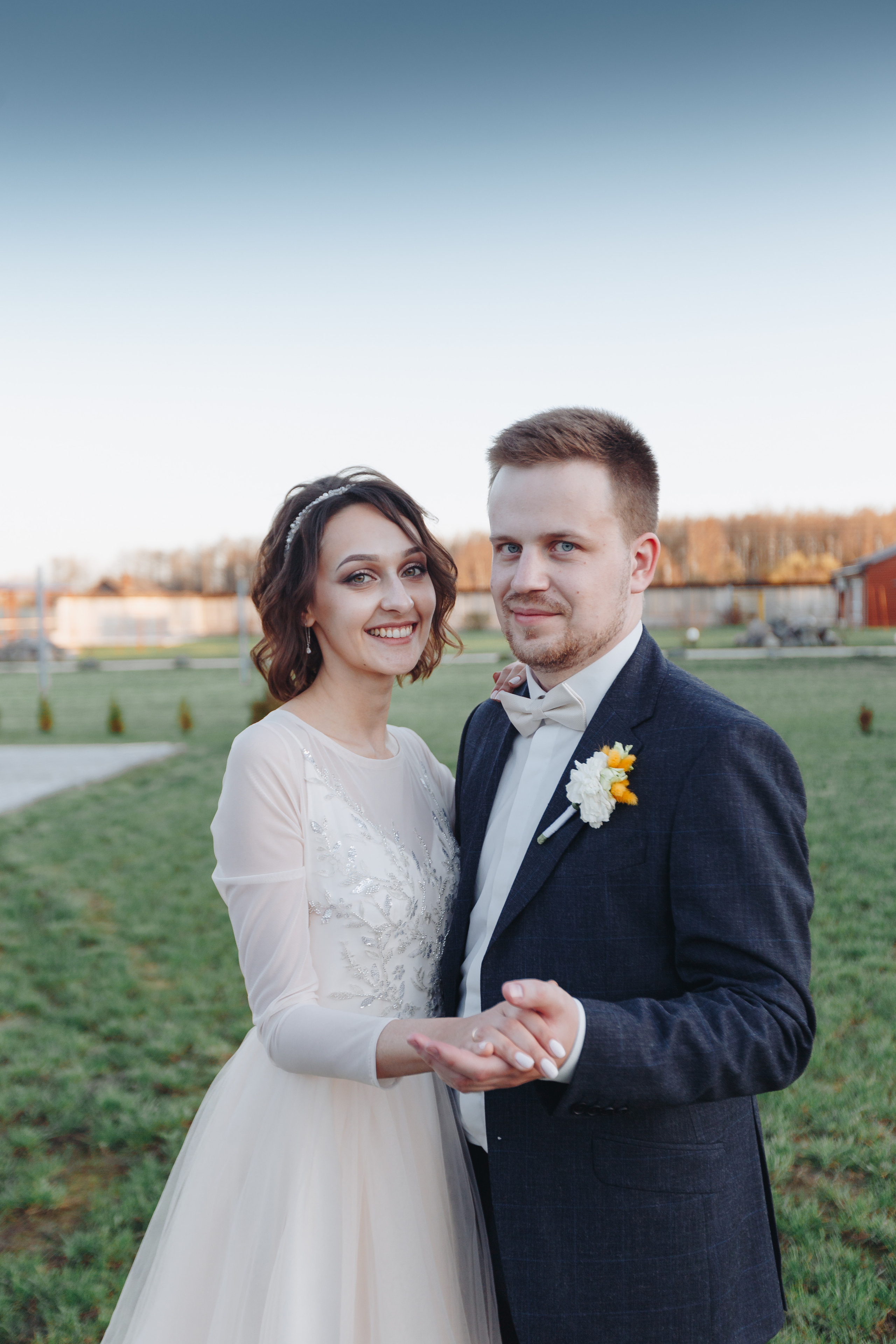 Фото и Видео съёмка полного свадебного дня весной в Жлобине. Свадебный семейный фотограф и видеограф Гомель Минск Беларусь Европа