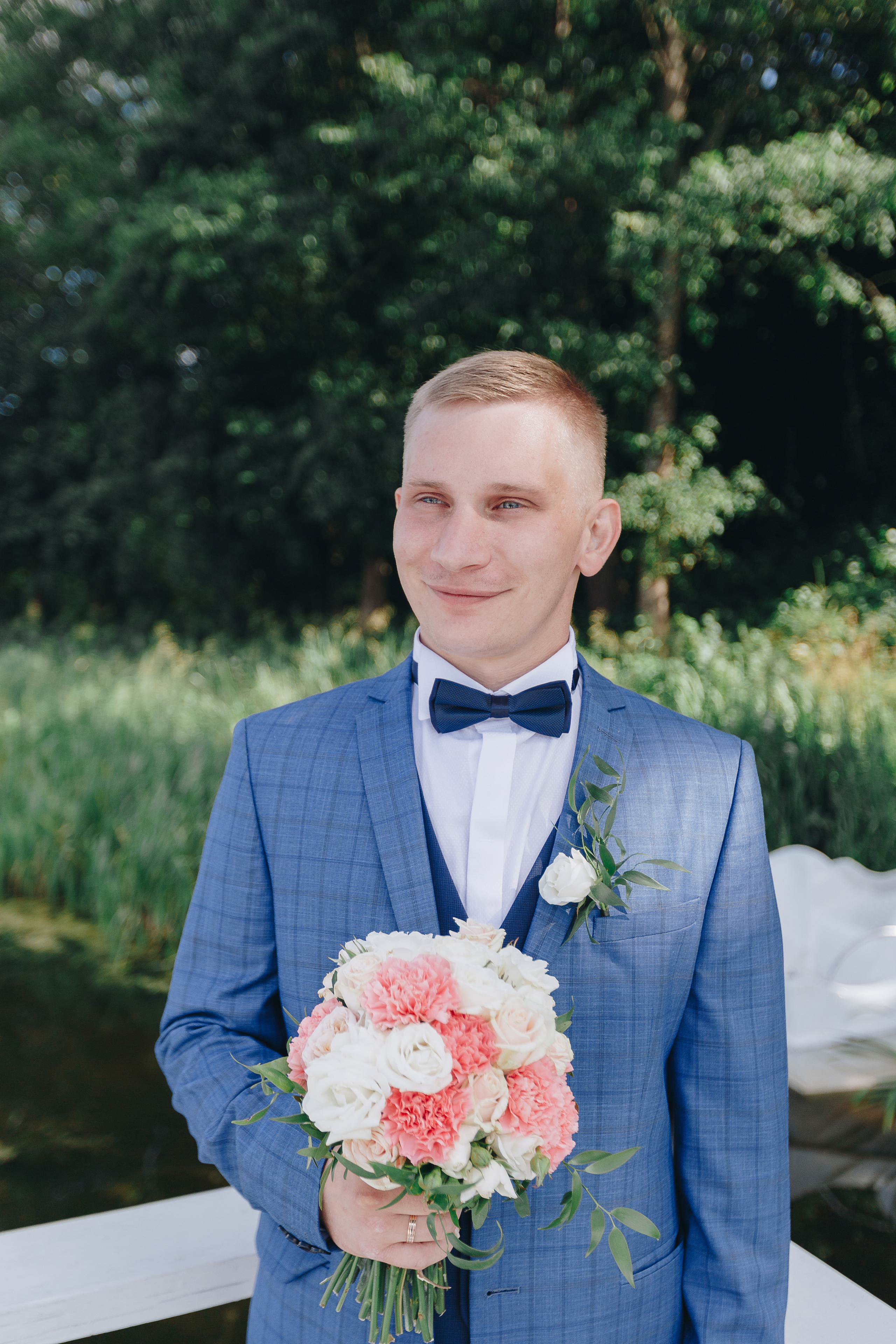 Фото и видео съёмка полного свадебного дня на усадьбе на берегу озера. Свадебный семейный фотограф и видеограф Гомель Минск Беларусь Европа