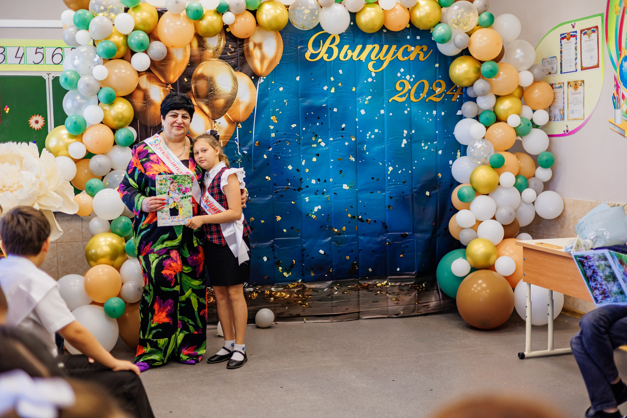 Выпуск 4а 25школа'24 год. Свадебный и семейный фотограф в Армавире