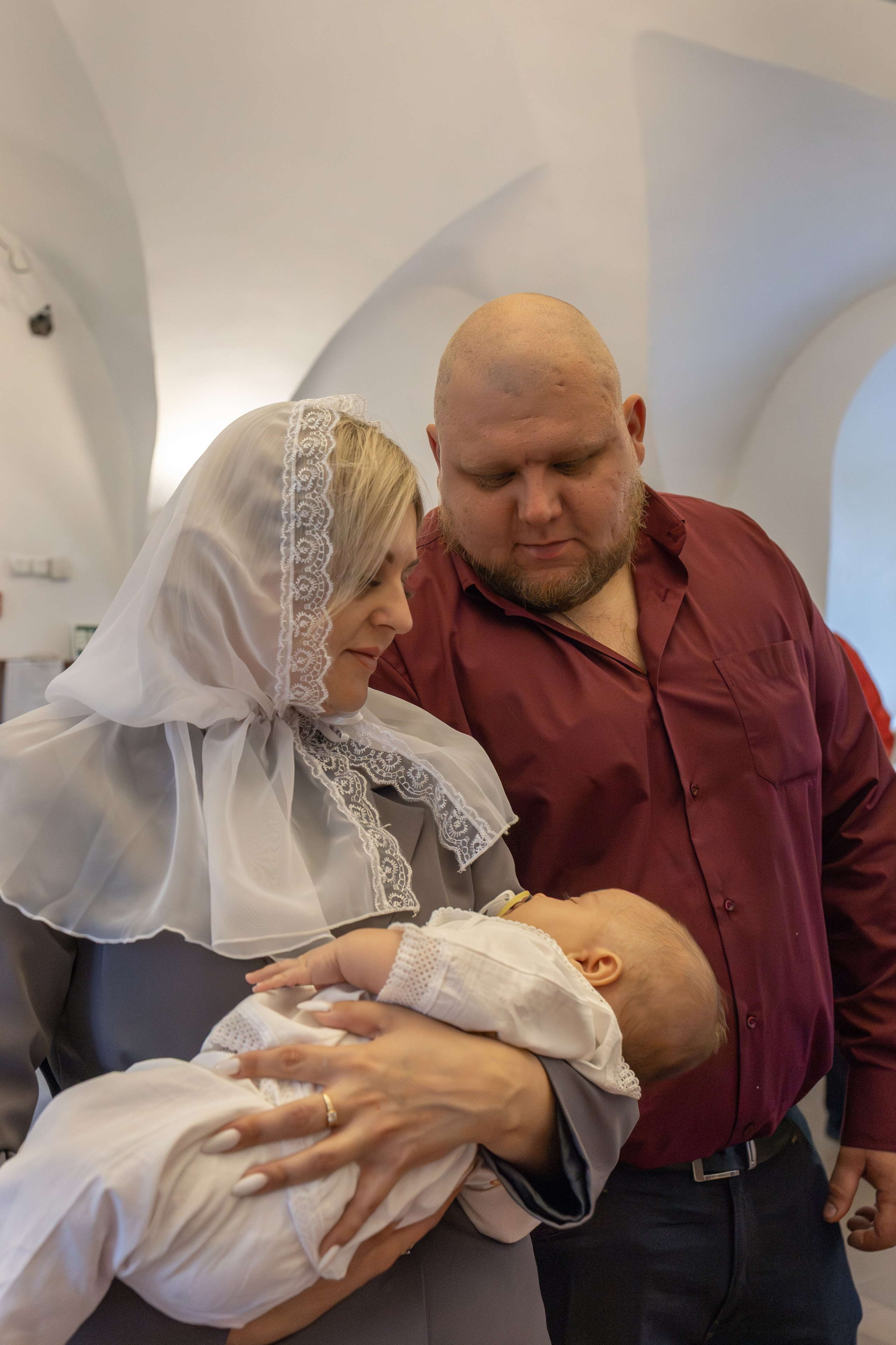 Таинство Крещения Степана в храме Воскресения Христова, с. Трубино (Калужская обл.). Надежда Стар семейный и церковный фотограф в Жукове и Калужской области