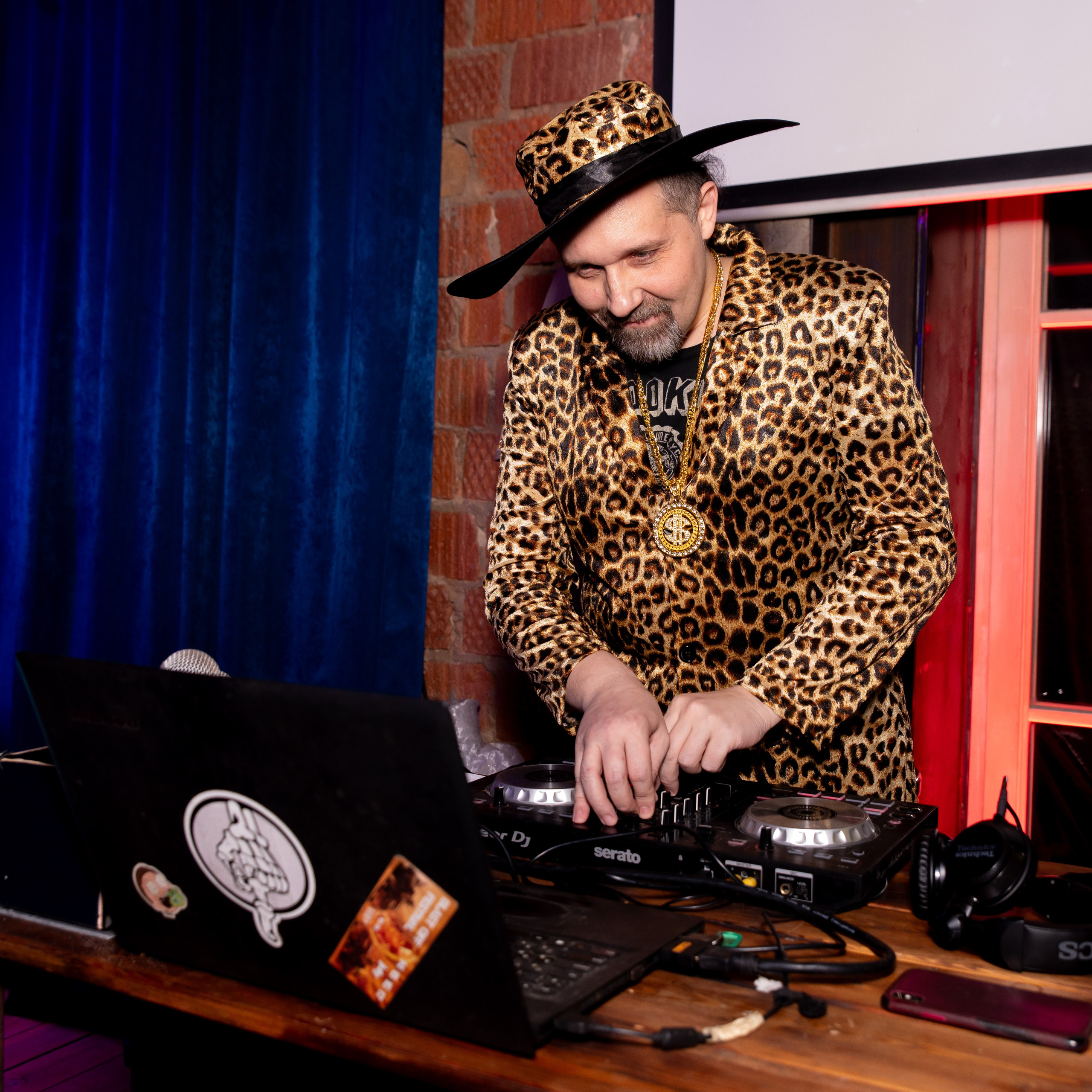 Фотосъемка Новогоднего корпоратива в Москве. Свадебный и портретный фотограф в Москве Жердев Даниил