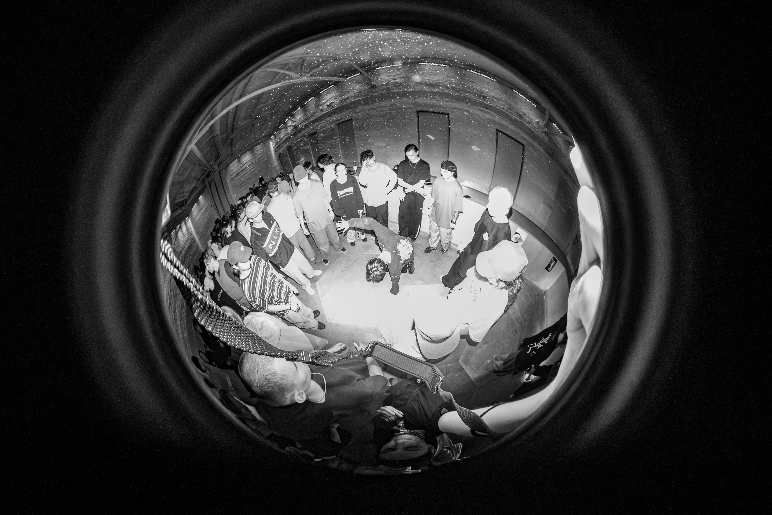 ODD BATTLE 04/05 (@youlovebu). Соня бу тебя сфоткала