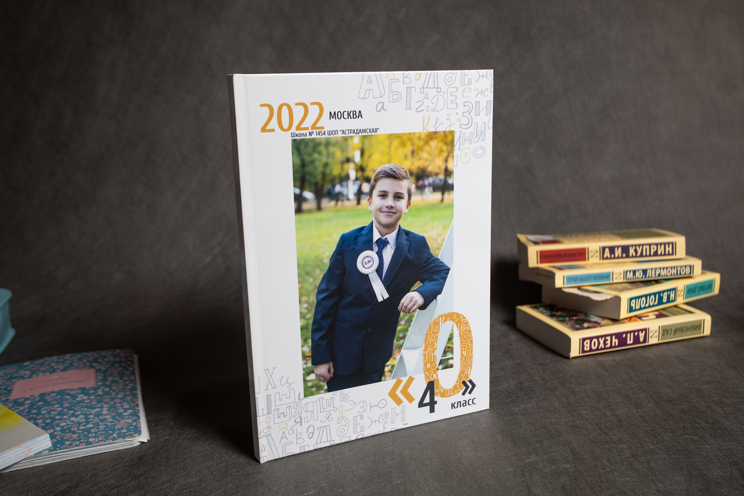 выпускной альбом 4 класс	Статистика по словам	Показов в месяцвыпускной альбом 4 класс	2 518выпускной альбом 4 класс москва	137фото +на выпускной альбом 4 класс