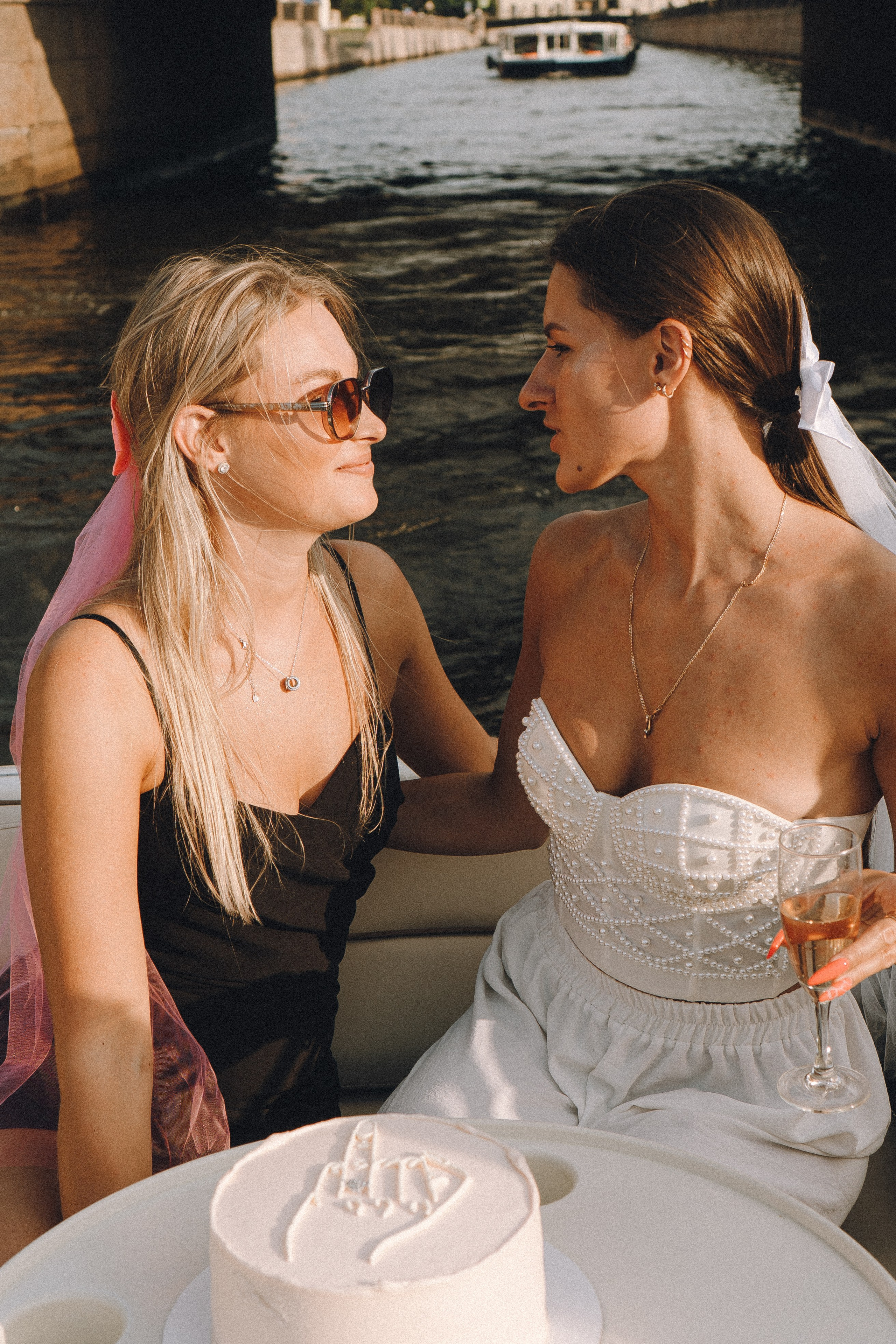 ДЕВИЧНИК НА КАТЕРЕ. Профессиональный фотограф, Санкт-Петербург — Виктория Богомолова