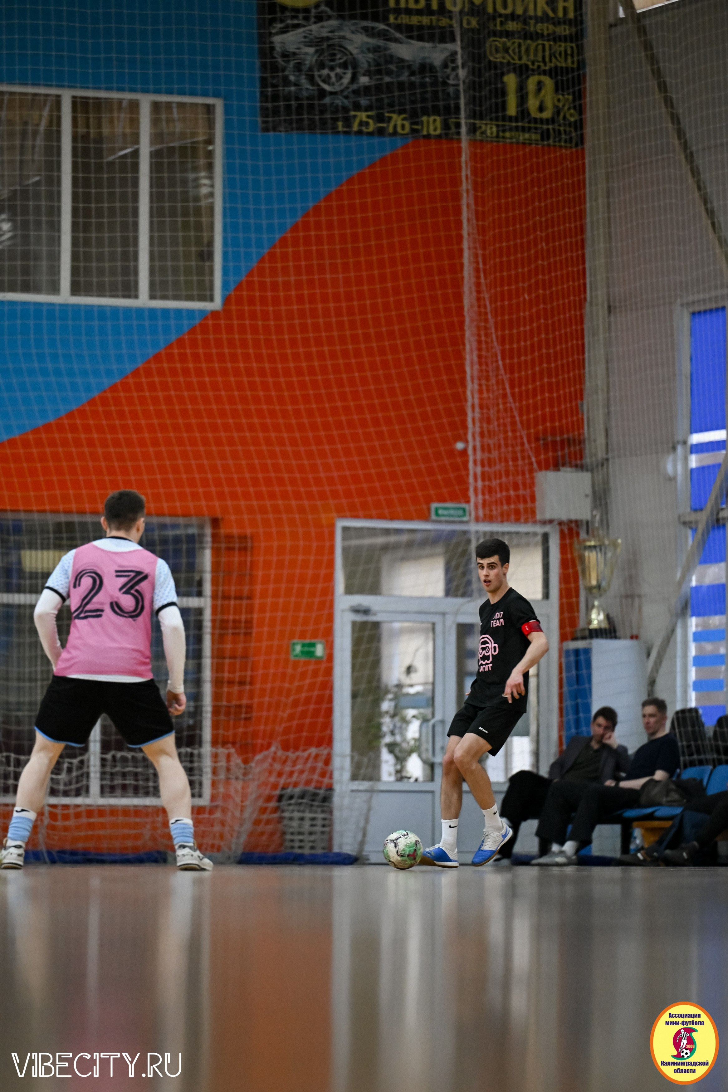 8 тур Корпоративной Бизнес-Лиги по футзалу. VIBECITY.RU Вайб Сити Ру Фоторепортажи Фотоотчеты Калининград