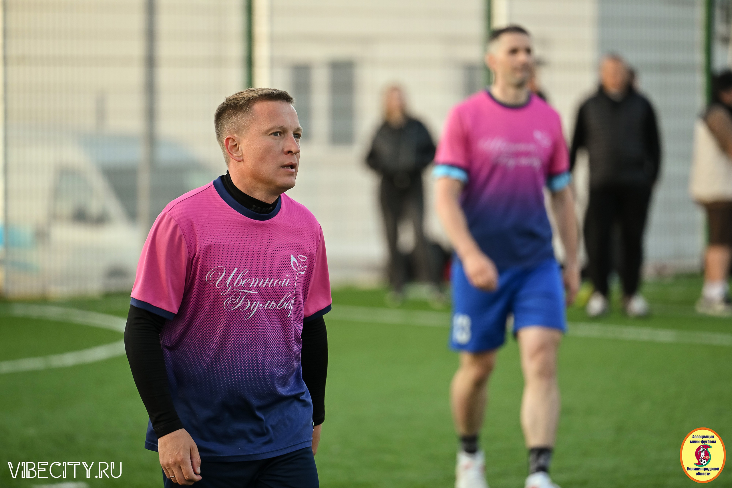 ИГРЫ МИНИ-ФУТБОЛЬНОЙ И КОРПОРАТИВНОЙ ЛИГИ. VIBECITY.RU Вайб Сити Ру Фоторепортажи Фотоотчеты Калининград