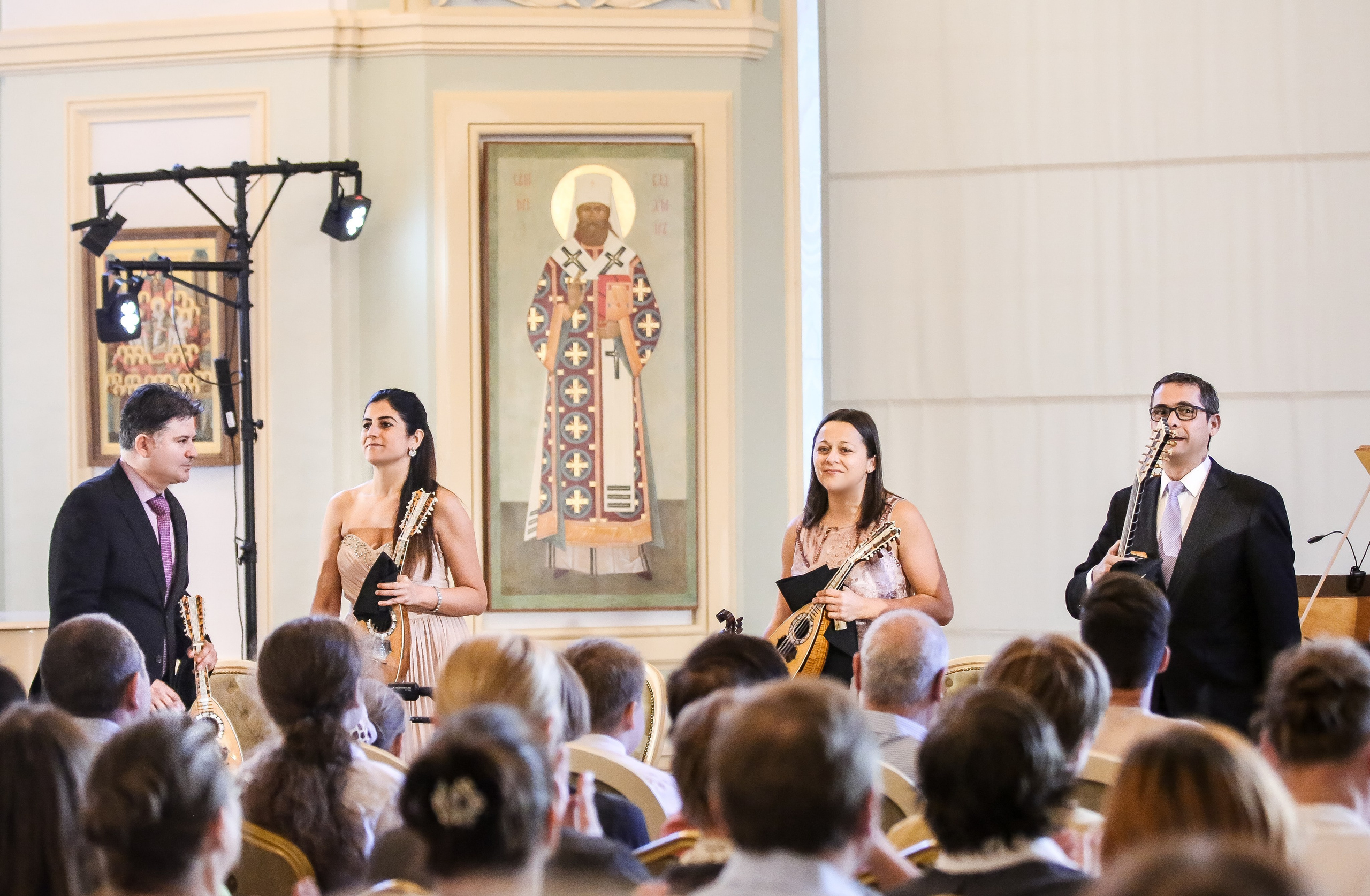 Путешествие мандолины. Дарья Письменюк / Darya Leitstern — фотограф, музыкант, журналист, путешественник