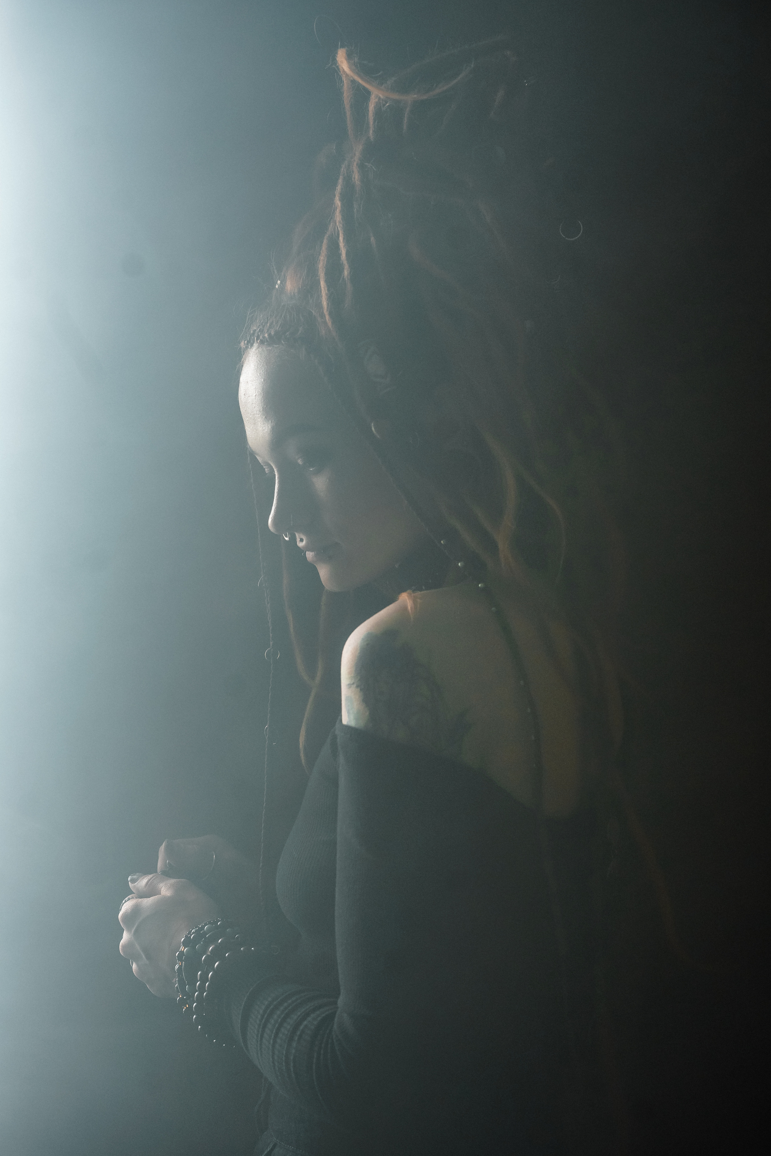 Портрет. Люба (квартира, подъезд). Портретный фотограф в Самаре Анна Силютина