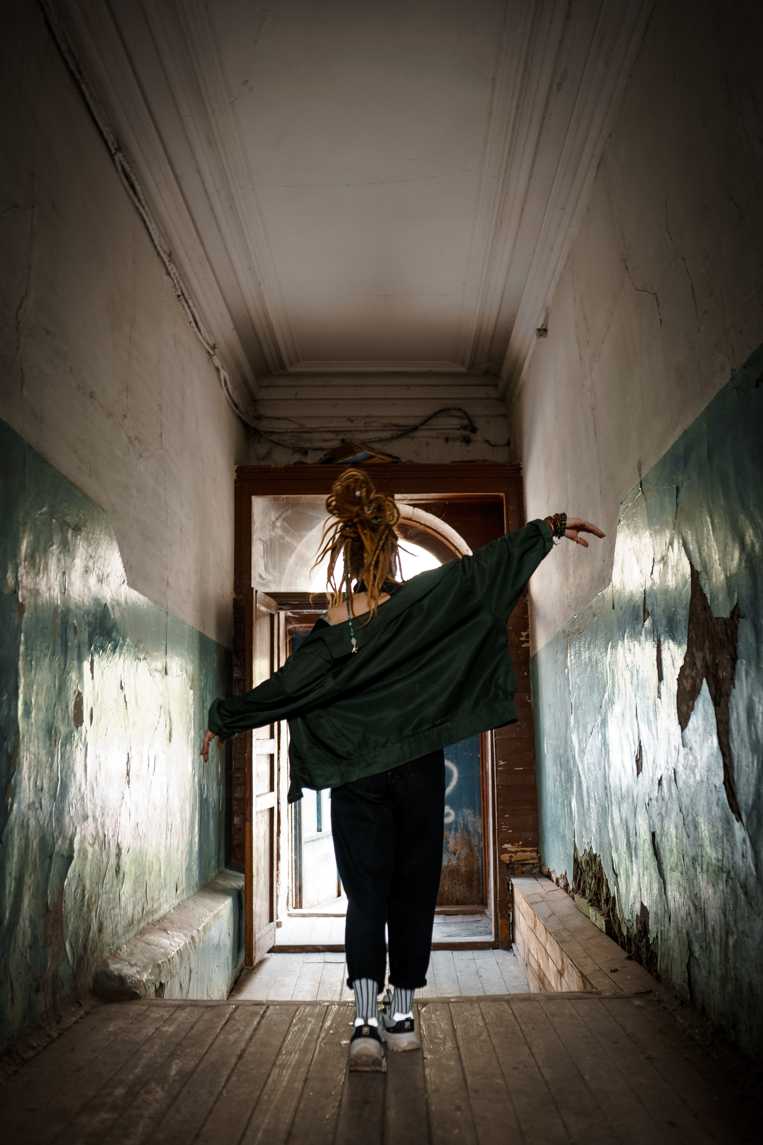 Портрет. Люба (квартира, подъезд). Портретный фотограф в Самаре Анна Силютина