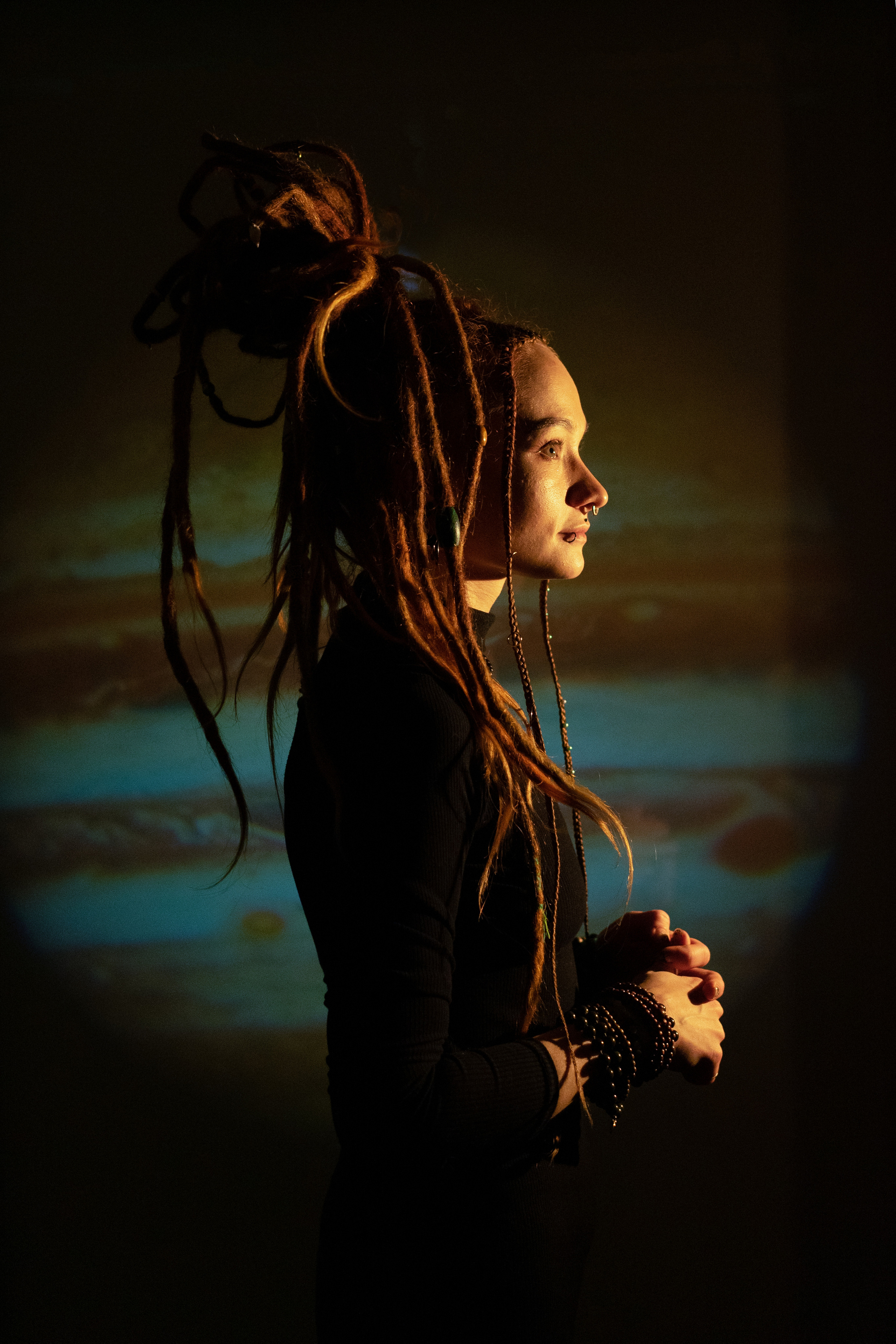 Портрет. Люба (квартира, подъезд). Портретный фотограф в Самаре Анна Силютина