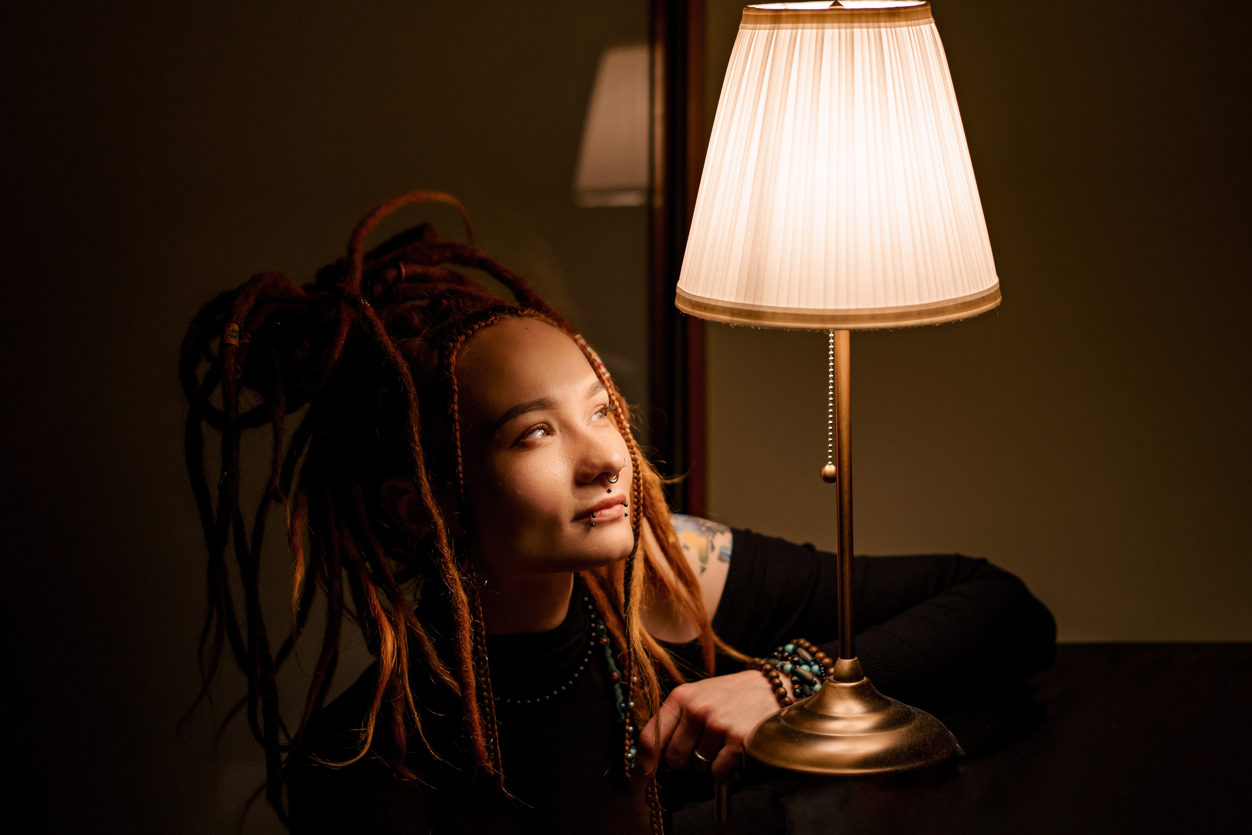 Портрет. Люба (квартира, подъезд). Портретный фотограф в Самаре Анна Силютина