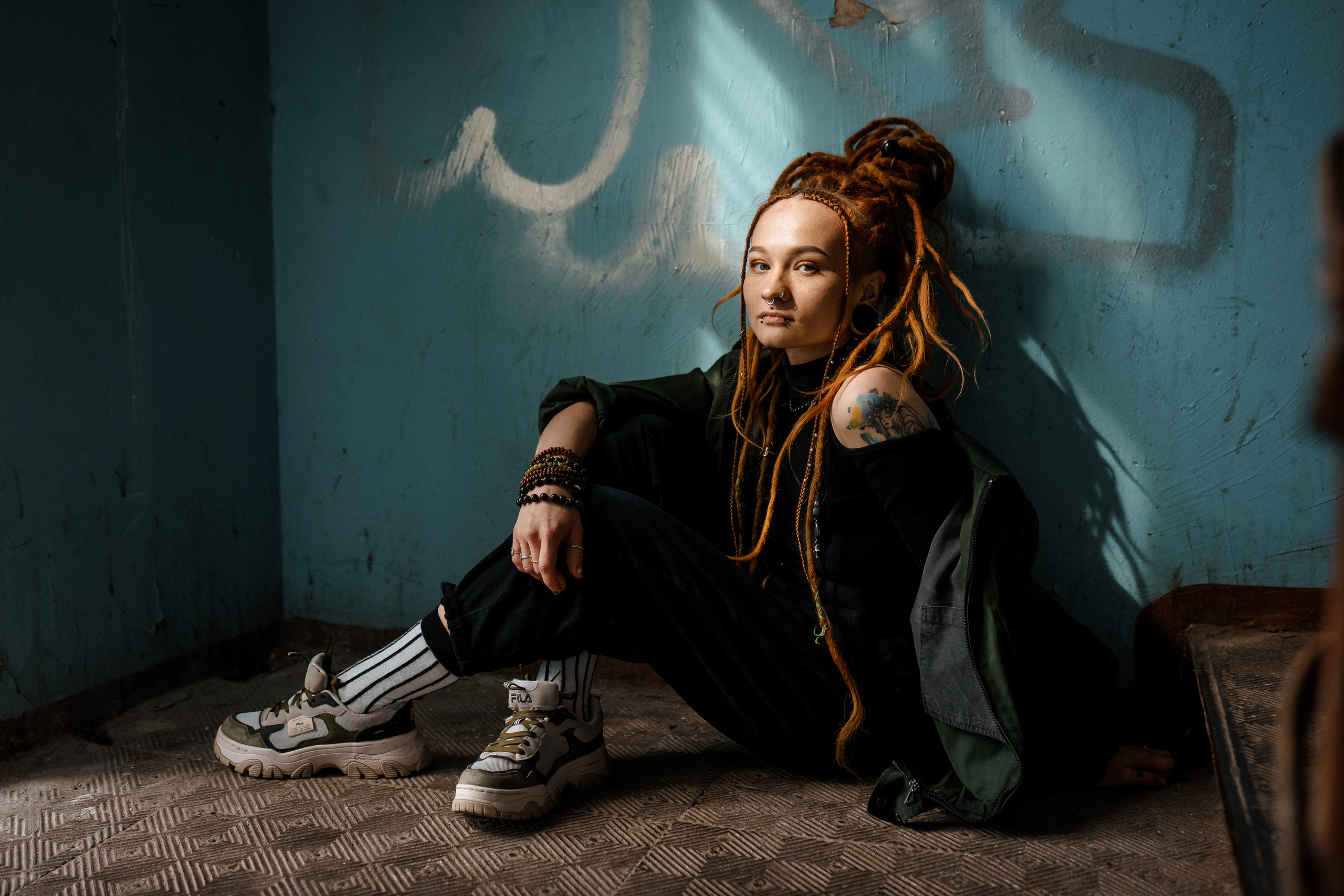 Портрет. Люба (квартира, подъезд). Портретный фотограф в Самаре Анна Силютина