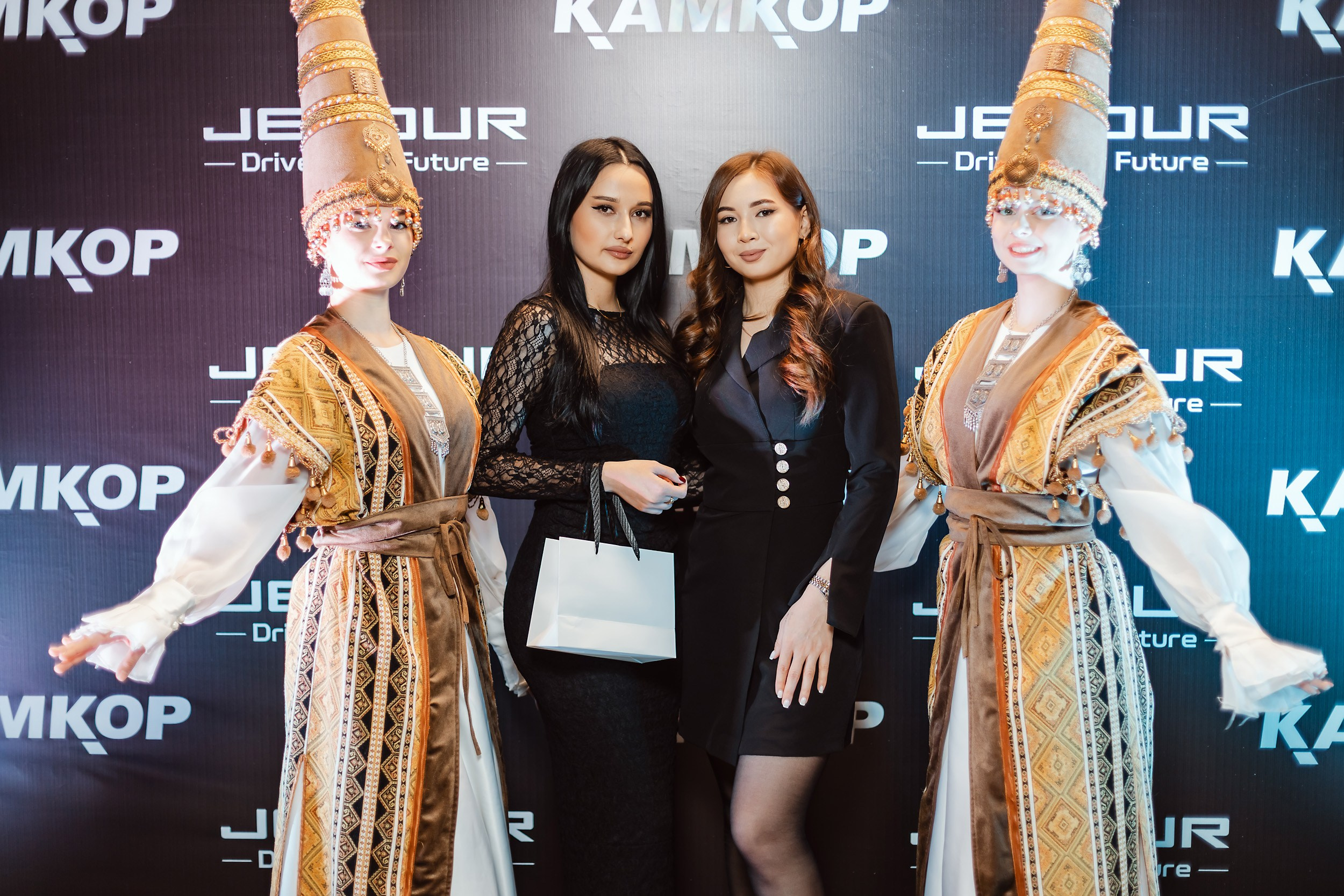 Открытие Jetour. Кипятком Павлодар