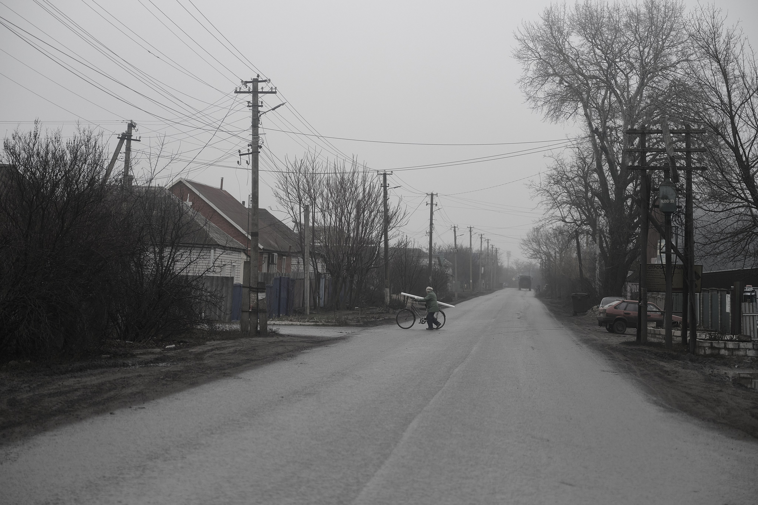 Дорога домой. Туман. Фотограф Роман Адлер