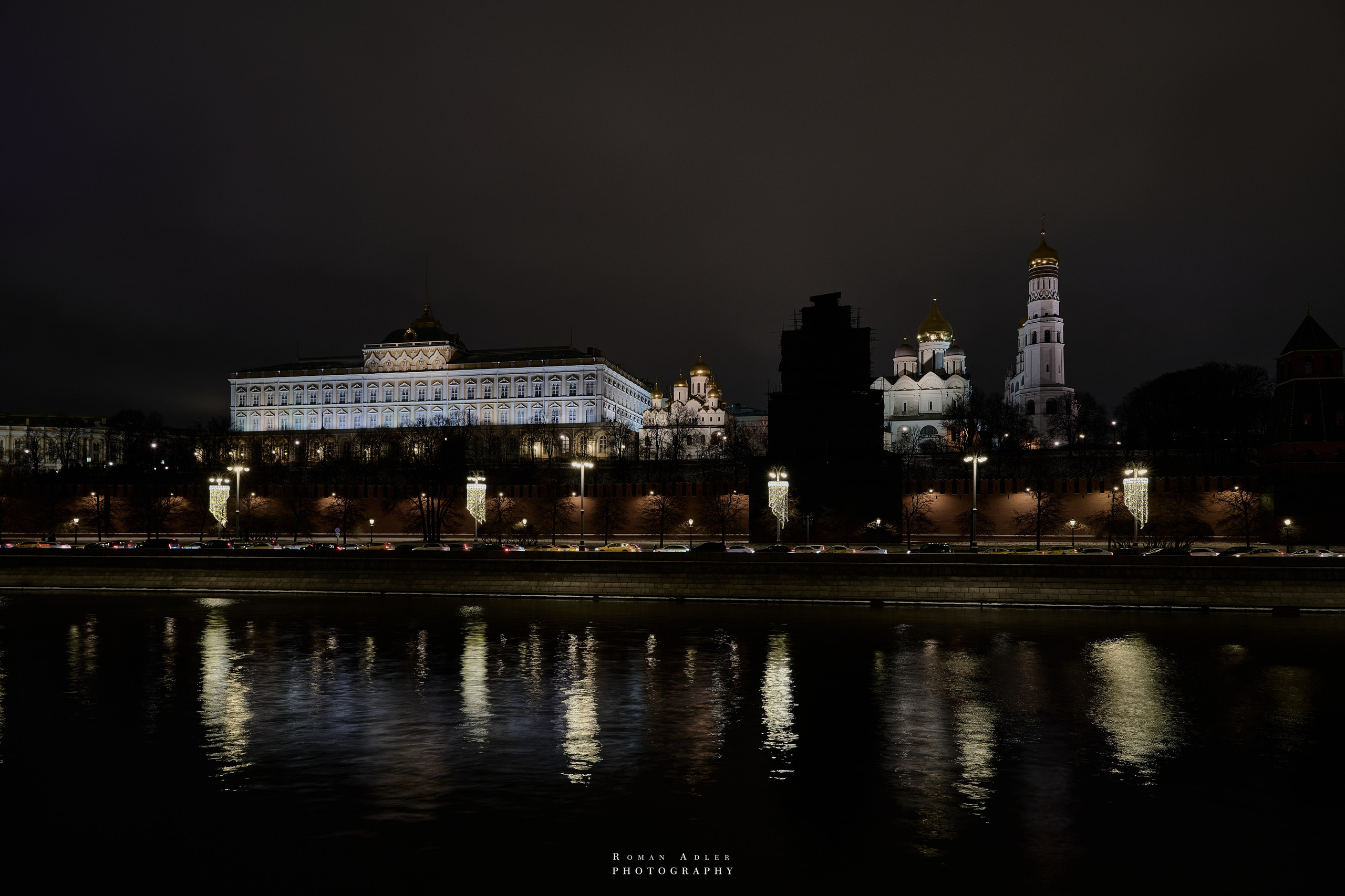 Новогодняя ночная Москва 2025. Фотограф Роман Адлер