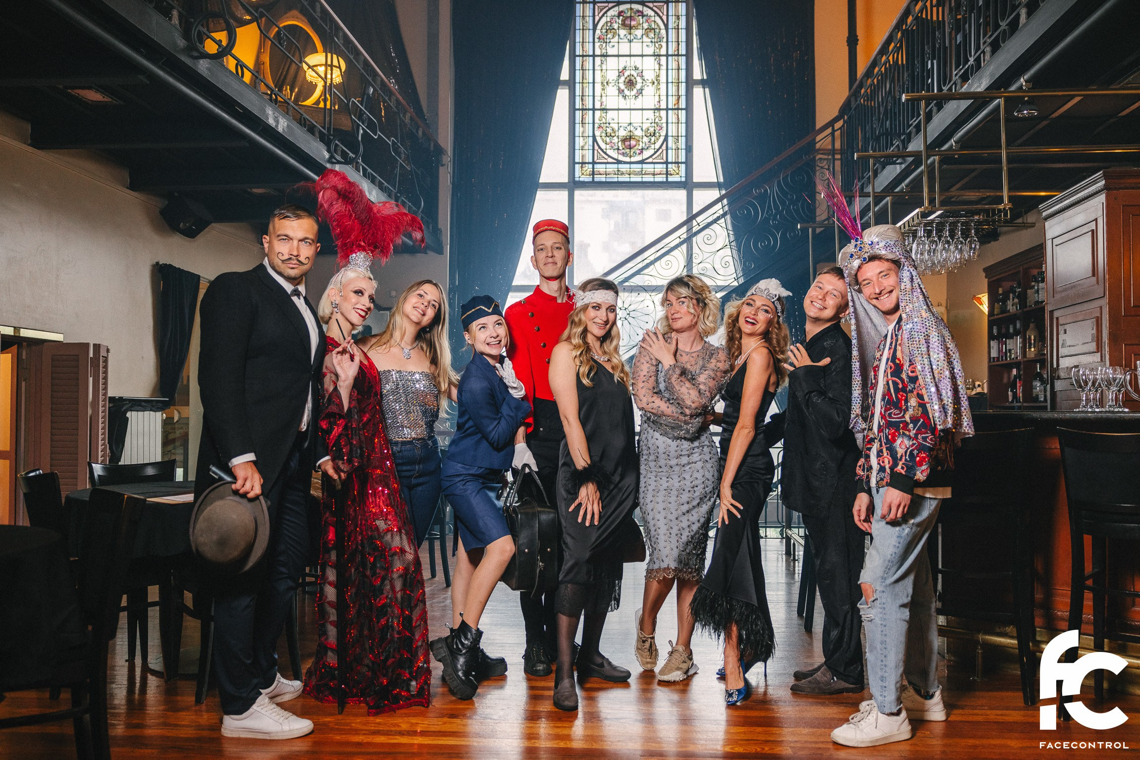 Quest y Tango. Face Control: Crónica social, anuncios de eventos y reportajes fotográficos