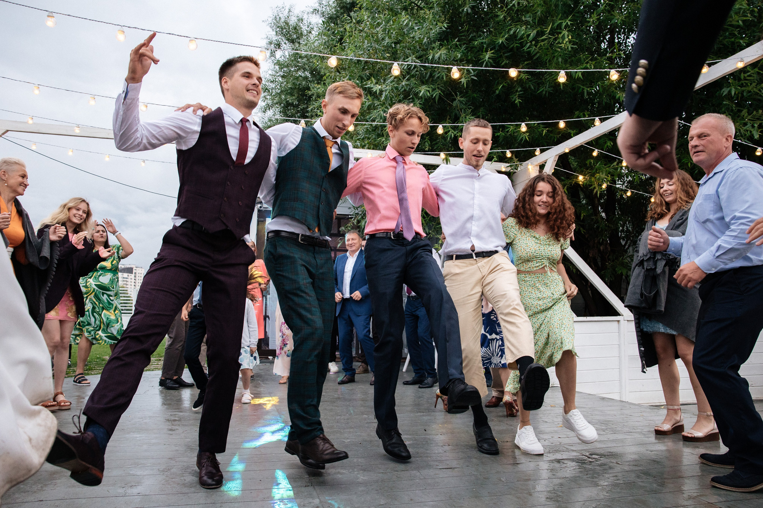 Танцы под дождем. Фотограф Аделина Raw