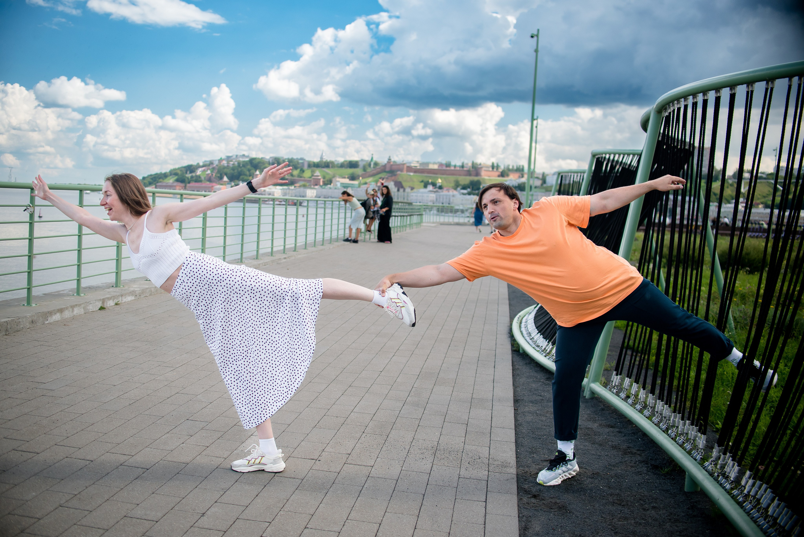 Семейная прогулочная фотосессия. Фотограф Макс Огурцов в Нижнем Новгороде
