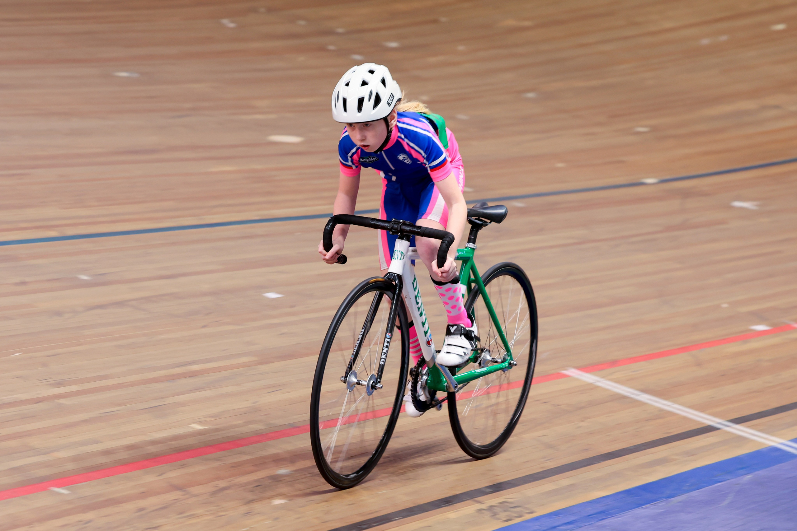 Пятый этап Региональных соревнований по велоспорту на треке (Гит, Скретч) 15.03.2025. Спортивный и репортажный фотограф Антон Тереханов