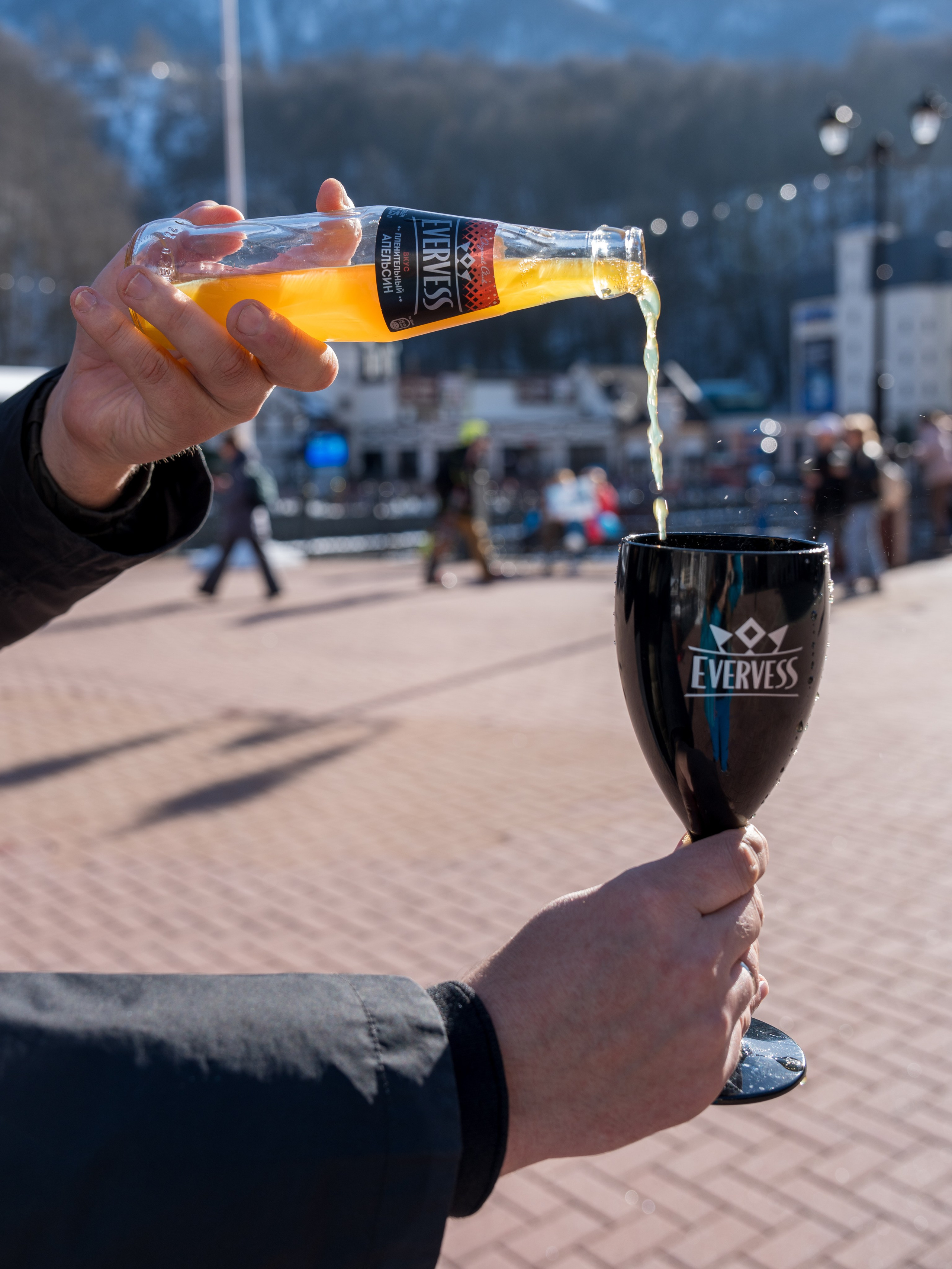 Компания «EVERVESS»: отчет с точек продаж на курортах Красной Поляны. Репортажный фотограф в Красной Поляне и Сочи Павлюченко Екатерина