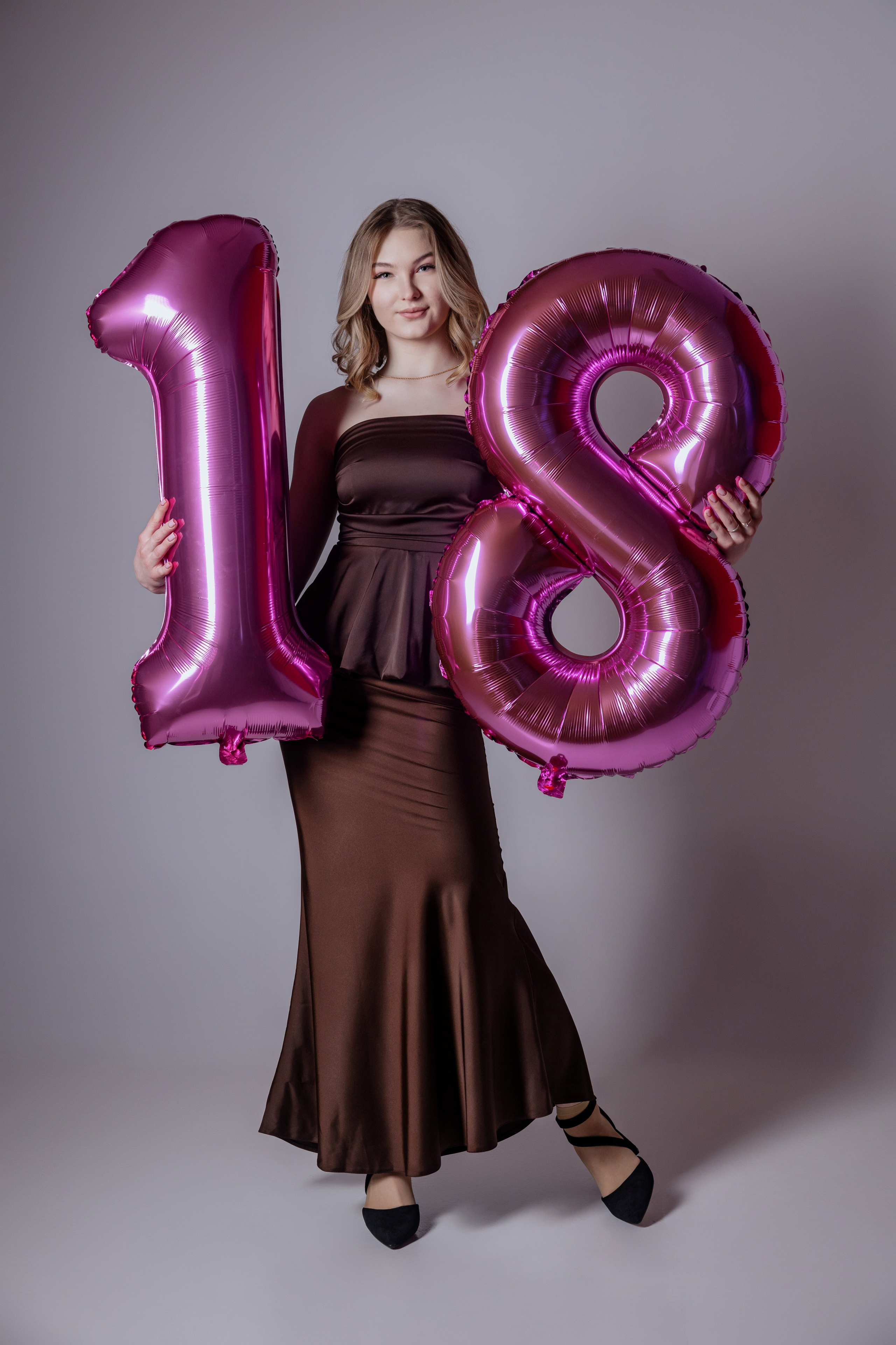 18 лет Софье. Фотограф Петров Александр Свадьбы, Съемка в студии, Выпускные альбомы г. Балашов