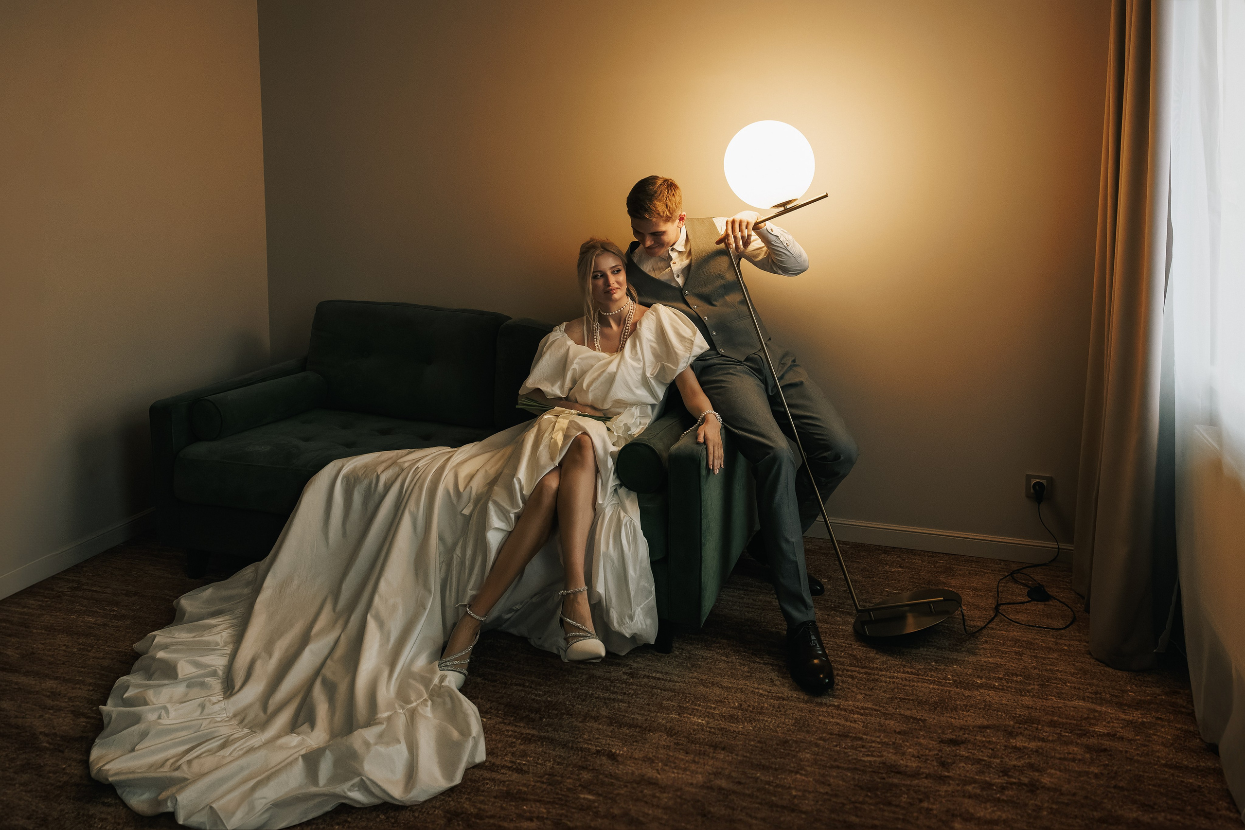 Свадебная фотосессия в отеле. Свадебный и портретный фотограф в Санкт-Петербурге Анна Демьянова