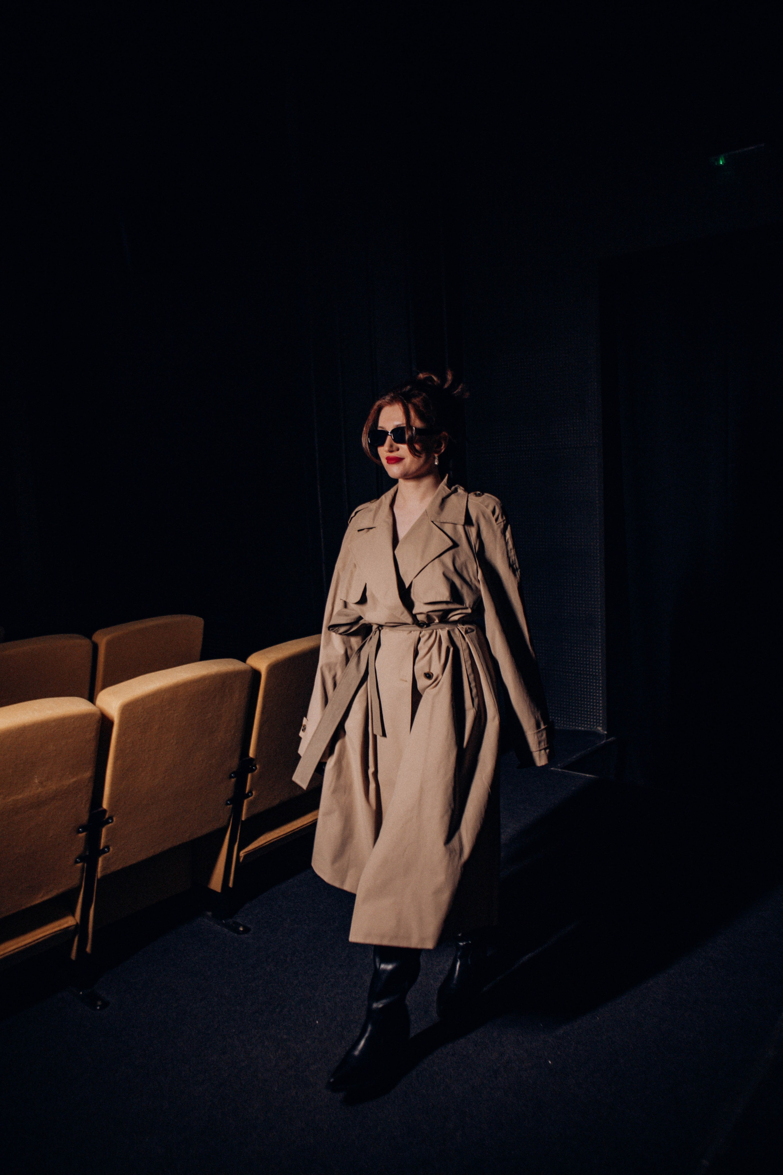 Катя. Контакты