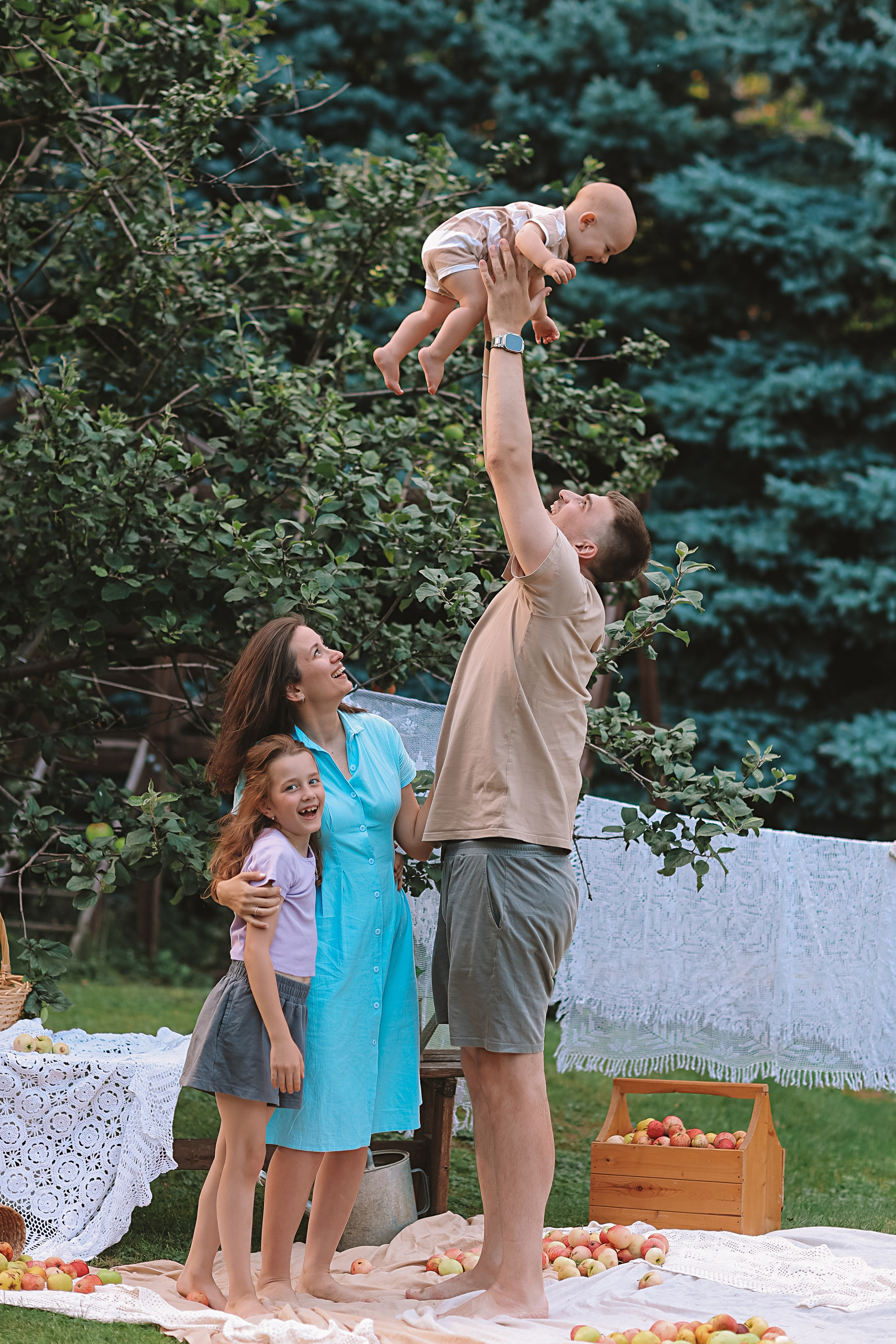 Яблоки. Семейный фотограф Тюмень, фотограф на роды Салмина Мария