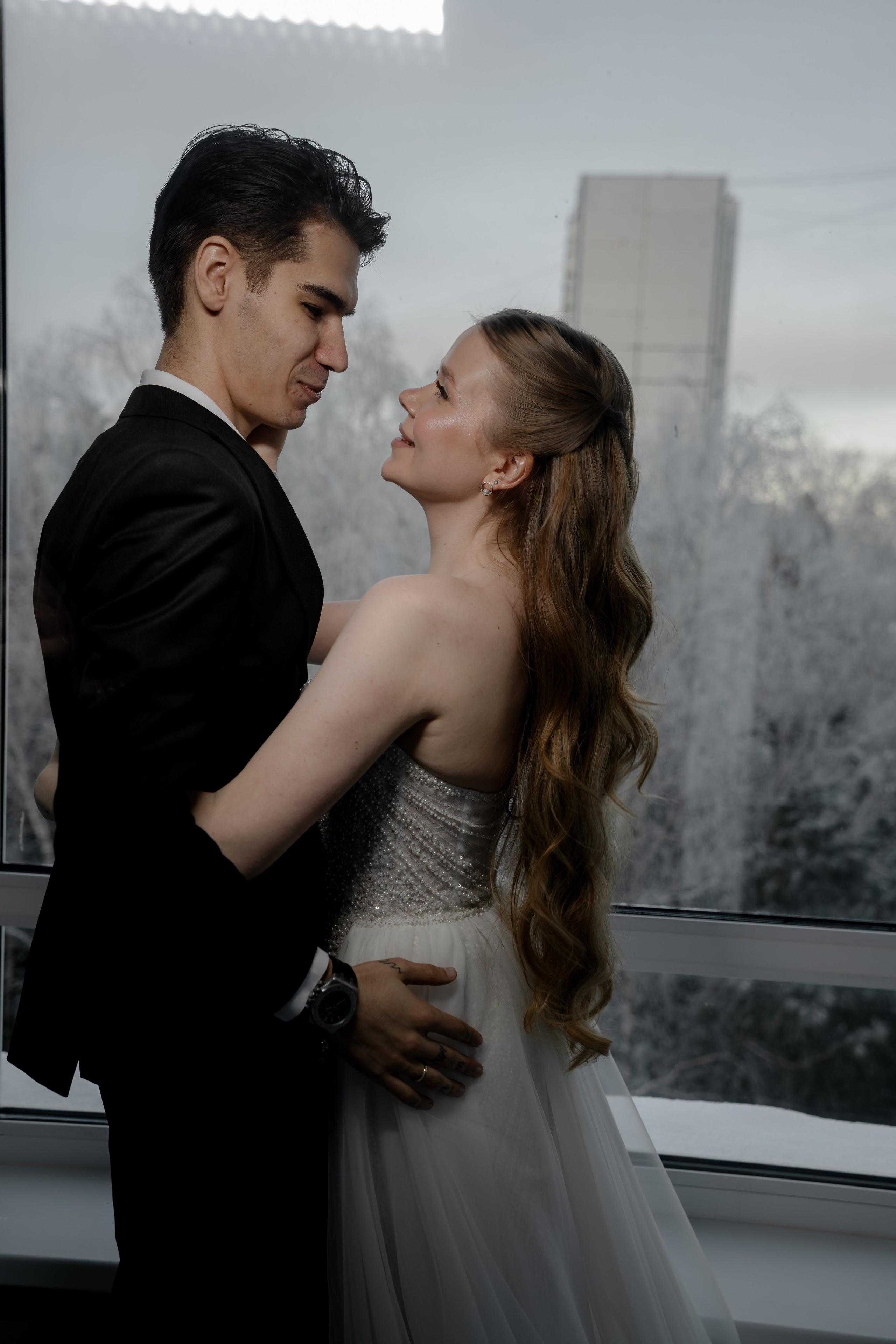 СВАДЕБНАЯ СЬЕМКА СБОРОВ В ОТЕЛЕ И ВЫЕЗД НА ЦЕРЕМОНИЮ (СНЯТО В СИБИРЕ В НИЖНЕВАРТОВСКЕ)М. Профессиональный фотограф, Санкт-Петербург — Виктория Богомолова