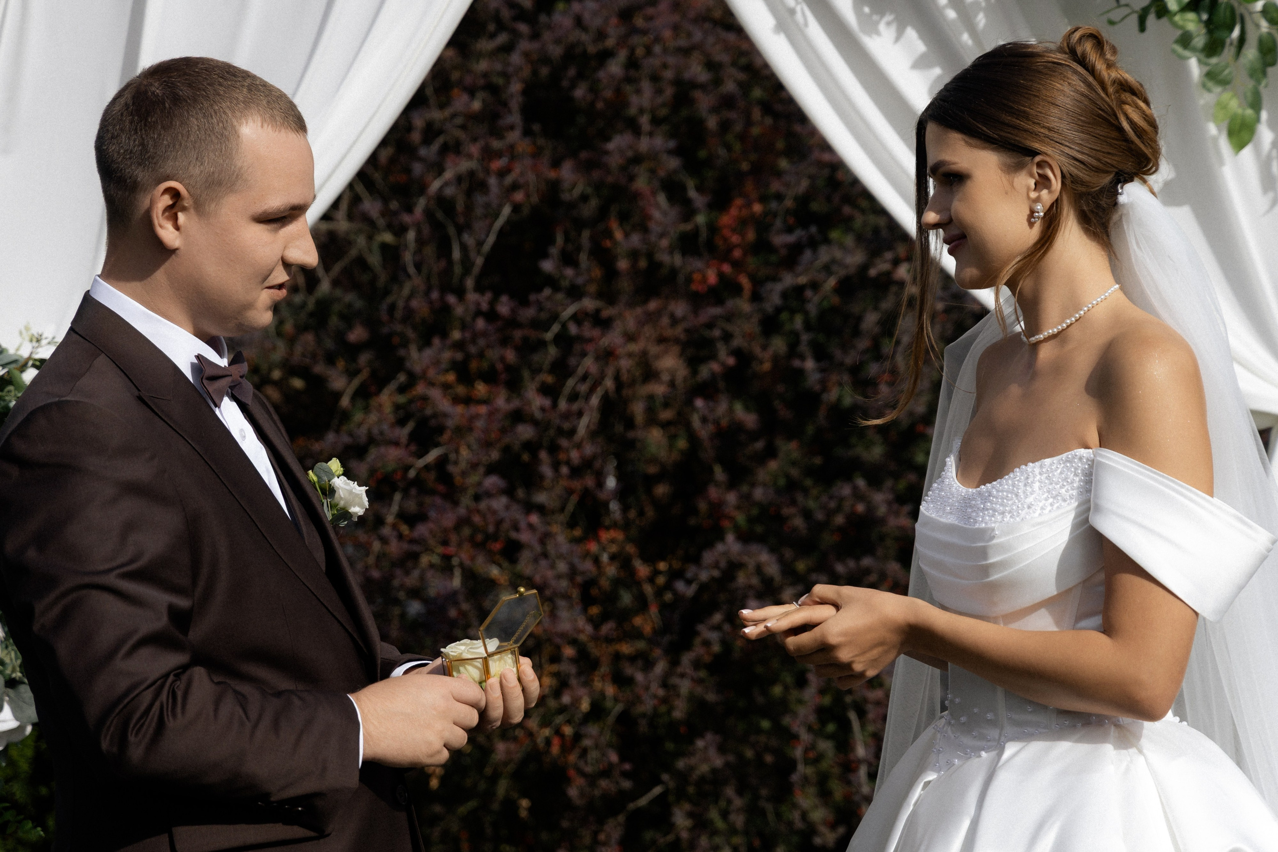 Свадебная фотосессия Анастасии и Игоря в Усадьбе Легенда. Свадебный фотограф в Минске/Беларуси Сергей Спиридонов