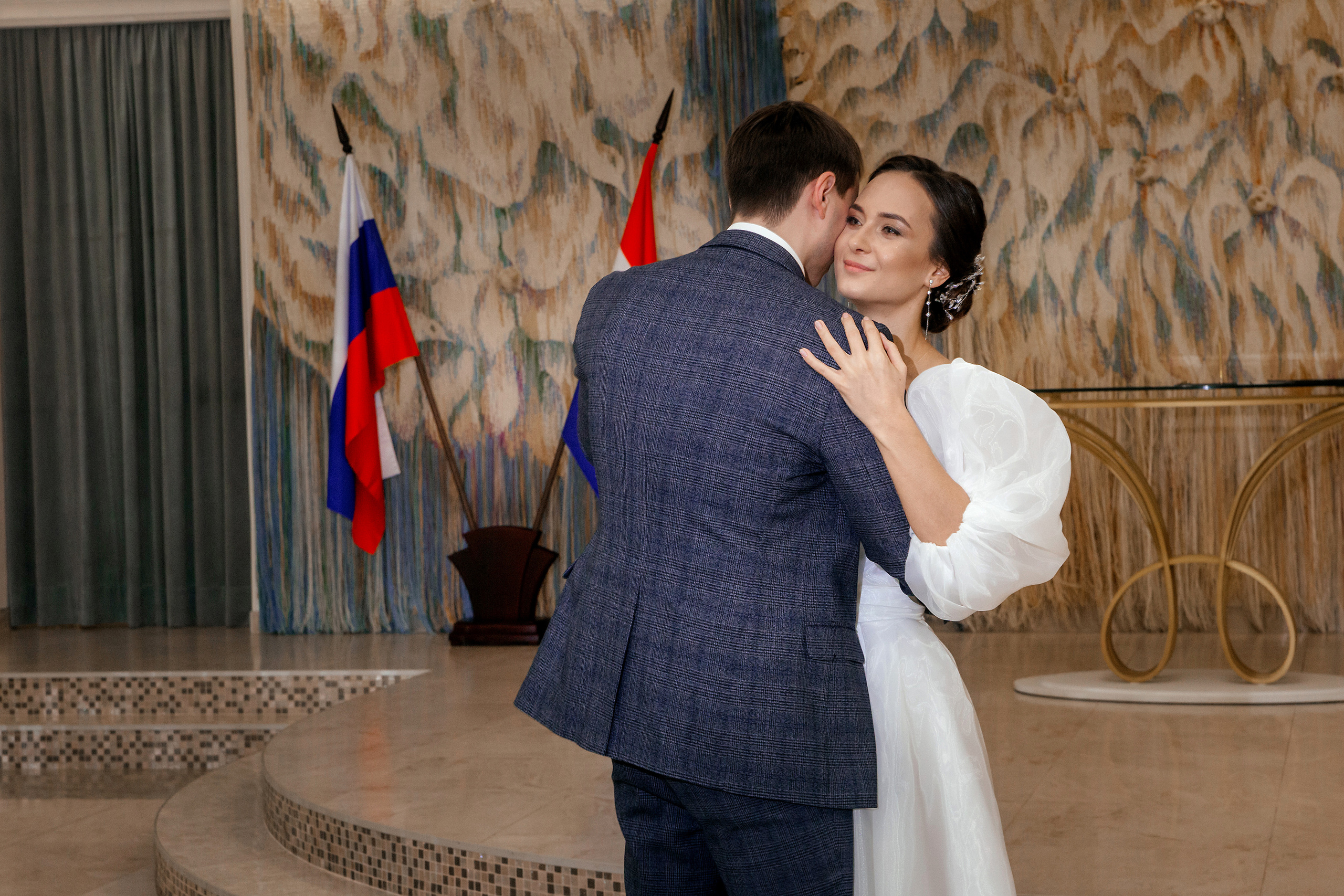 Роспись Владимира и Валерии. Дворец бракосочетания г. Тольятти. Свадебный и семейный фотограф в Самаре и Тольятти Башкатова Ольга