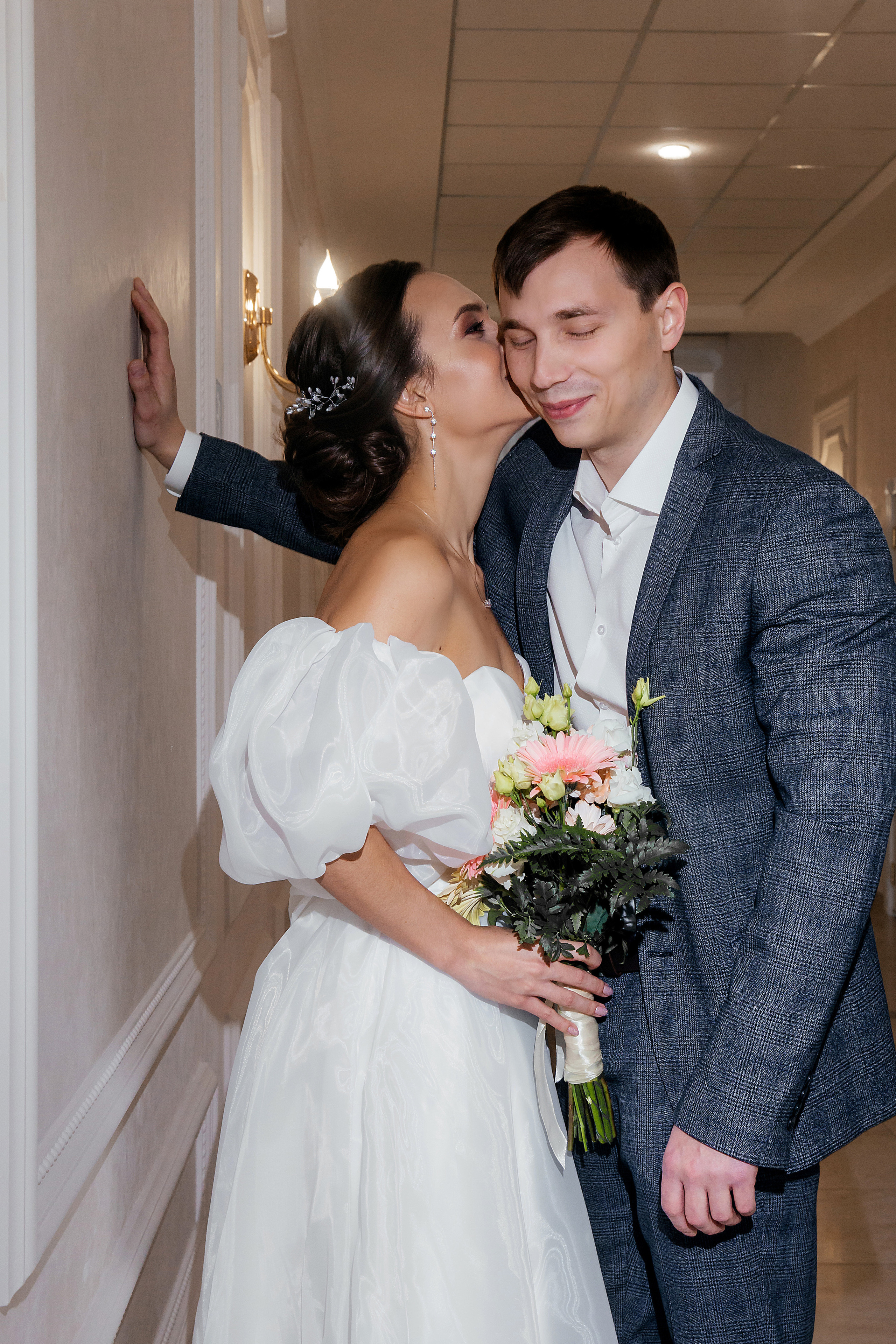 Роспись Владимира и Валерии. Дворец бракосочетания г. Тольятти. Свадебный и семейный фотограф в Самаре и Тольятти Башкатова Ольга