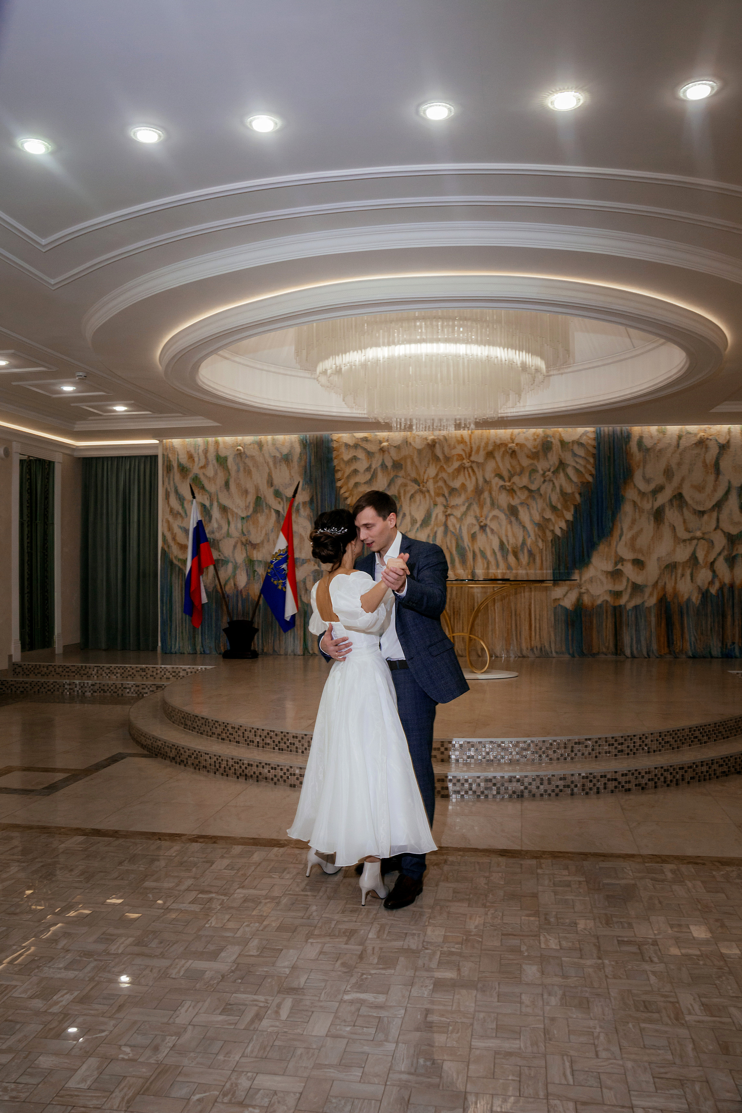 Роспись Владимира и Валерии. Дворец бракосочетания г. Тольятти. Свадебный и семейный фотограф в Самаре и Тольятти Башкатова Ольга