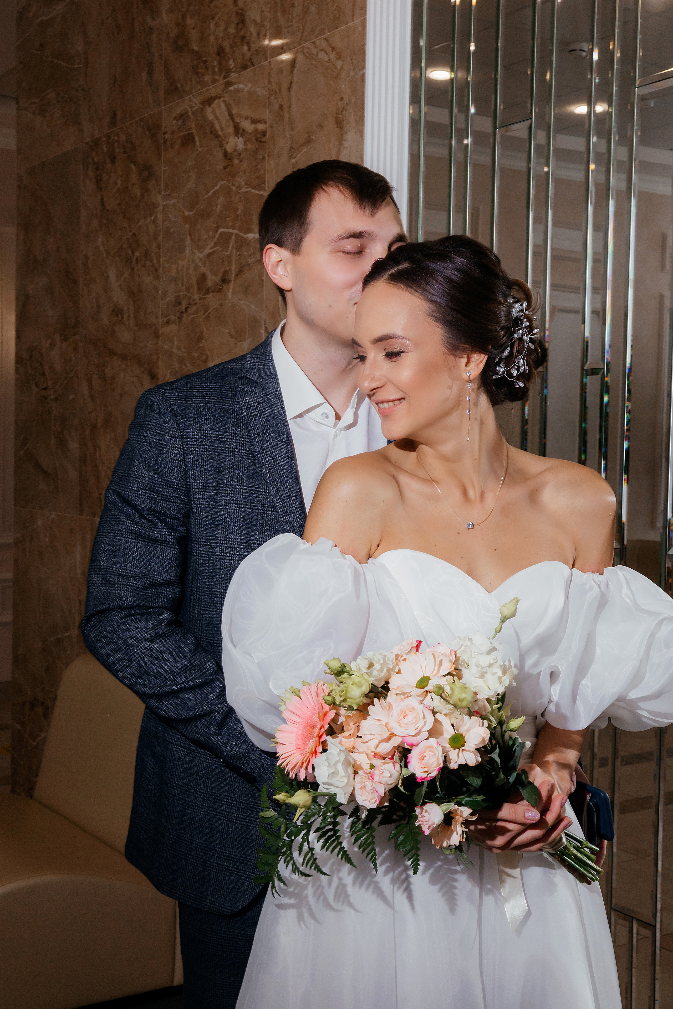 Роспись Владимира и Валерии. Дворец бракосочетания г. Тольятти. Свадебный и семейный фотограф в Самаре и Тольятти Башкатова Ольга