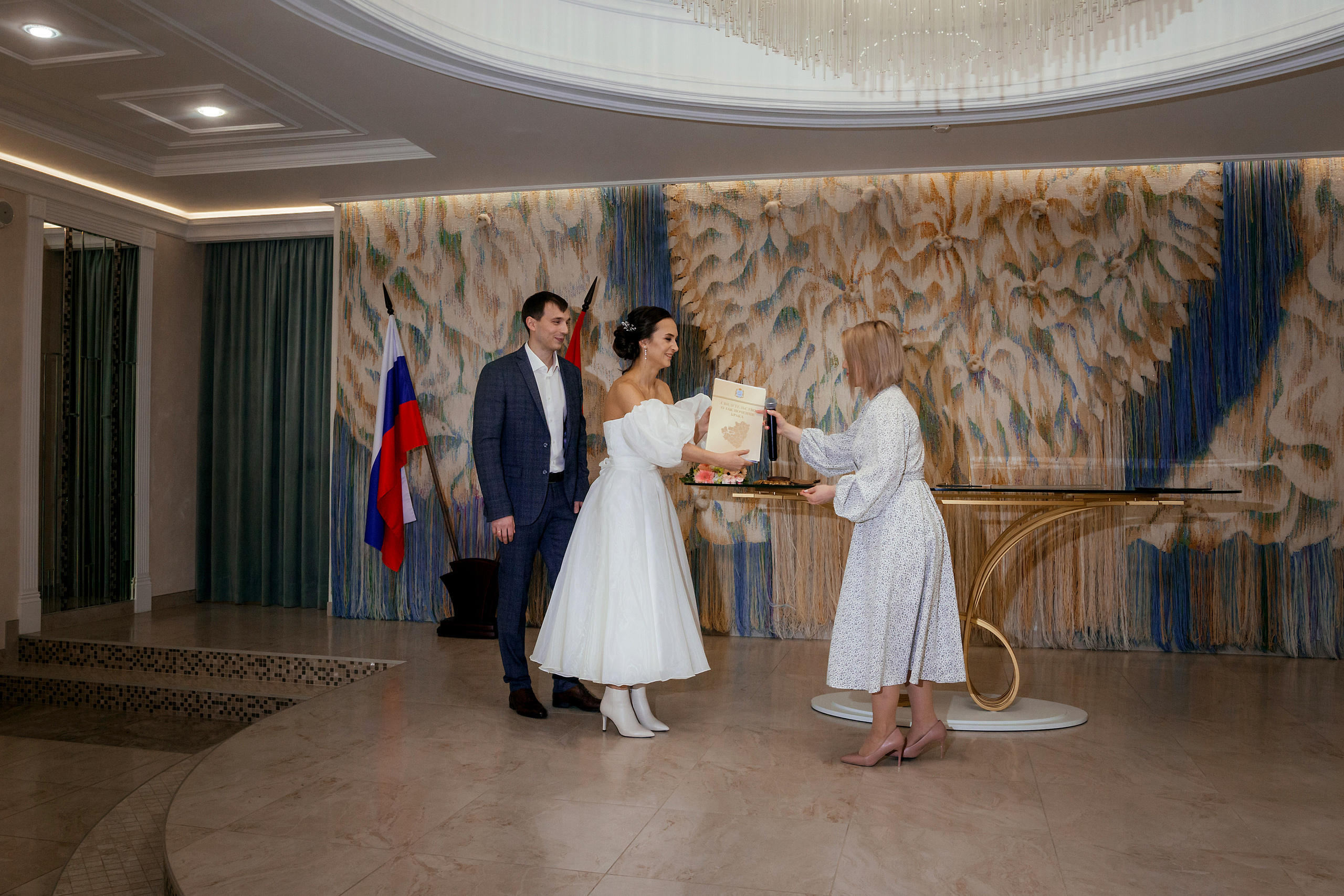 Роспись Владимира и Валерии. Дворец бракосочетания г. Тольятти. Свадебный и семейный фотограф в Самаре и Тольятти Башкатова Ольга