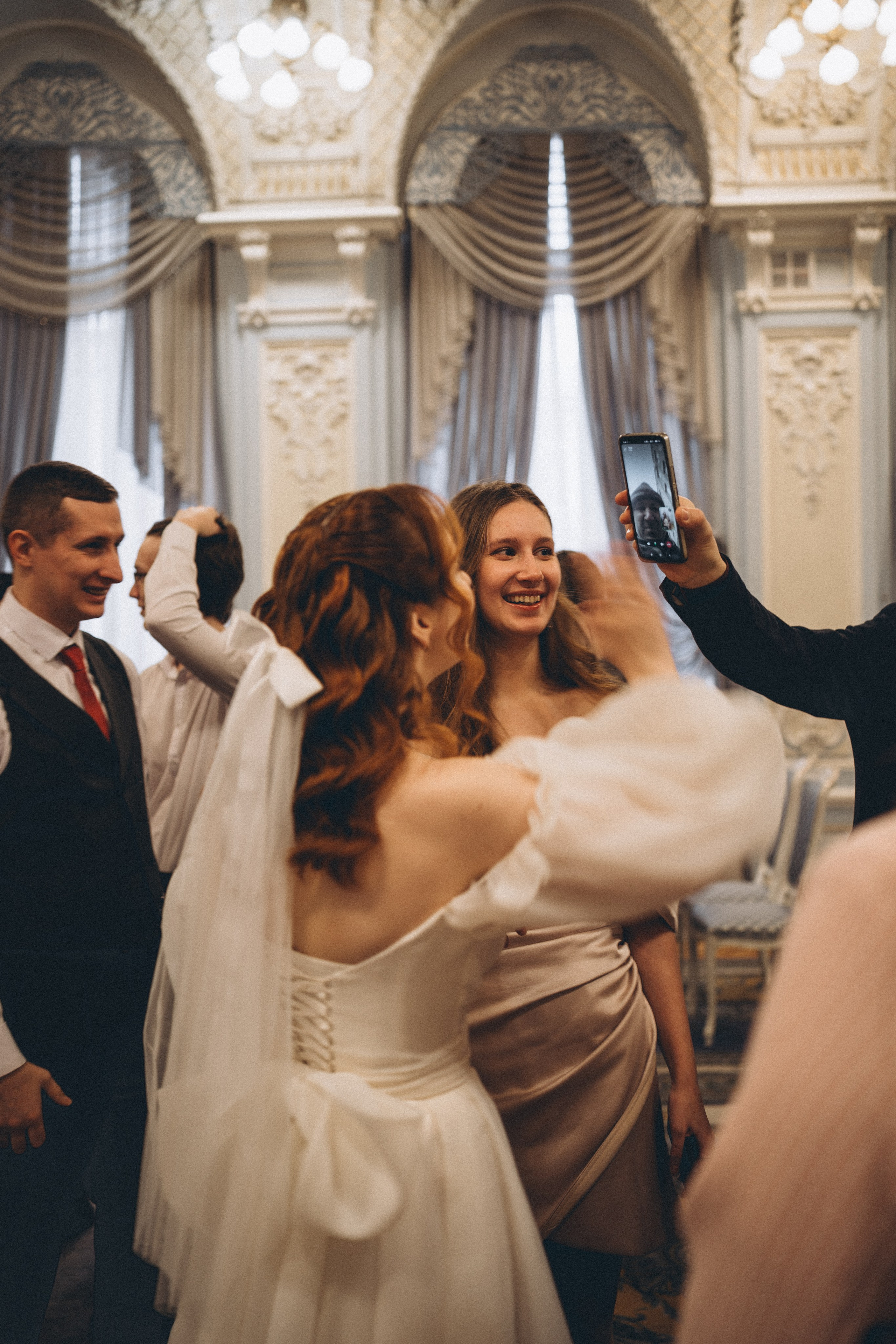 СВАДЕБНАЯ СЬЕМКА ВО ВТОРОМ ДВОРЦЕ С ГОСТЯМИ И ПРОГУЛКА В ТАВРИЧЕСКОМ САДУ. Профессиональный фотограф, Санкт-Петербург — Виктория Богомолова