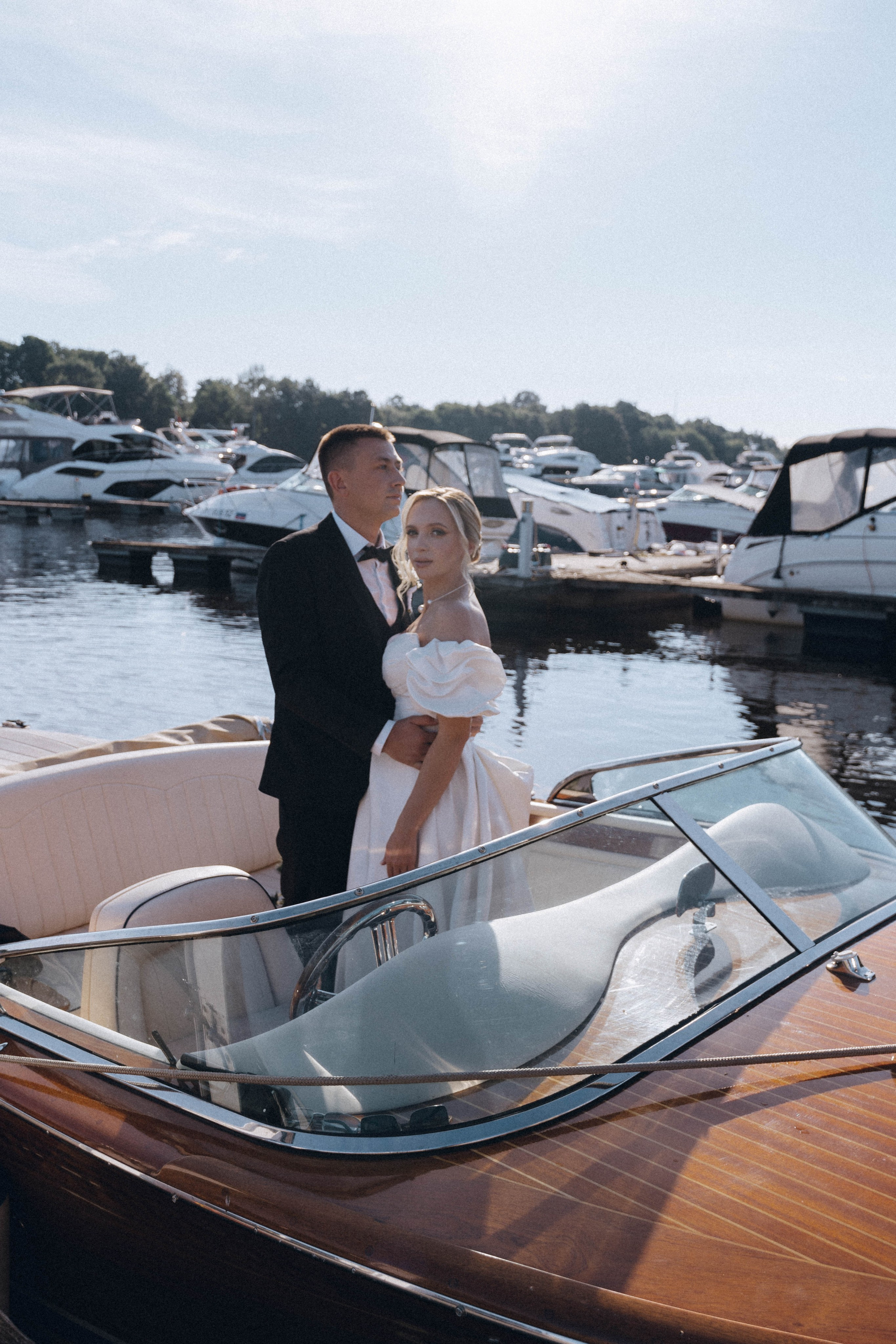 СВАДЕНБНАЯ СЬЕМКА НА КАТЕРЕ ПО КАНАЛАМ САНКТ-ПЕТЕРБУРГА И В АКВАТОРИИ НЕВЫ. Профессиональный фотограф, Санкт-Петербург — Виктория Богомолова