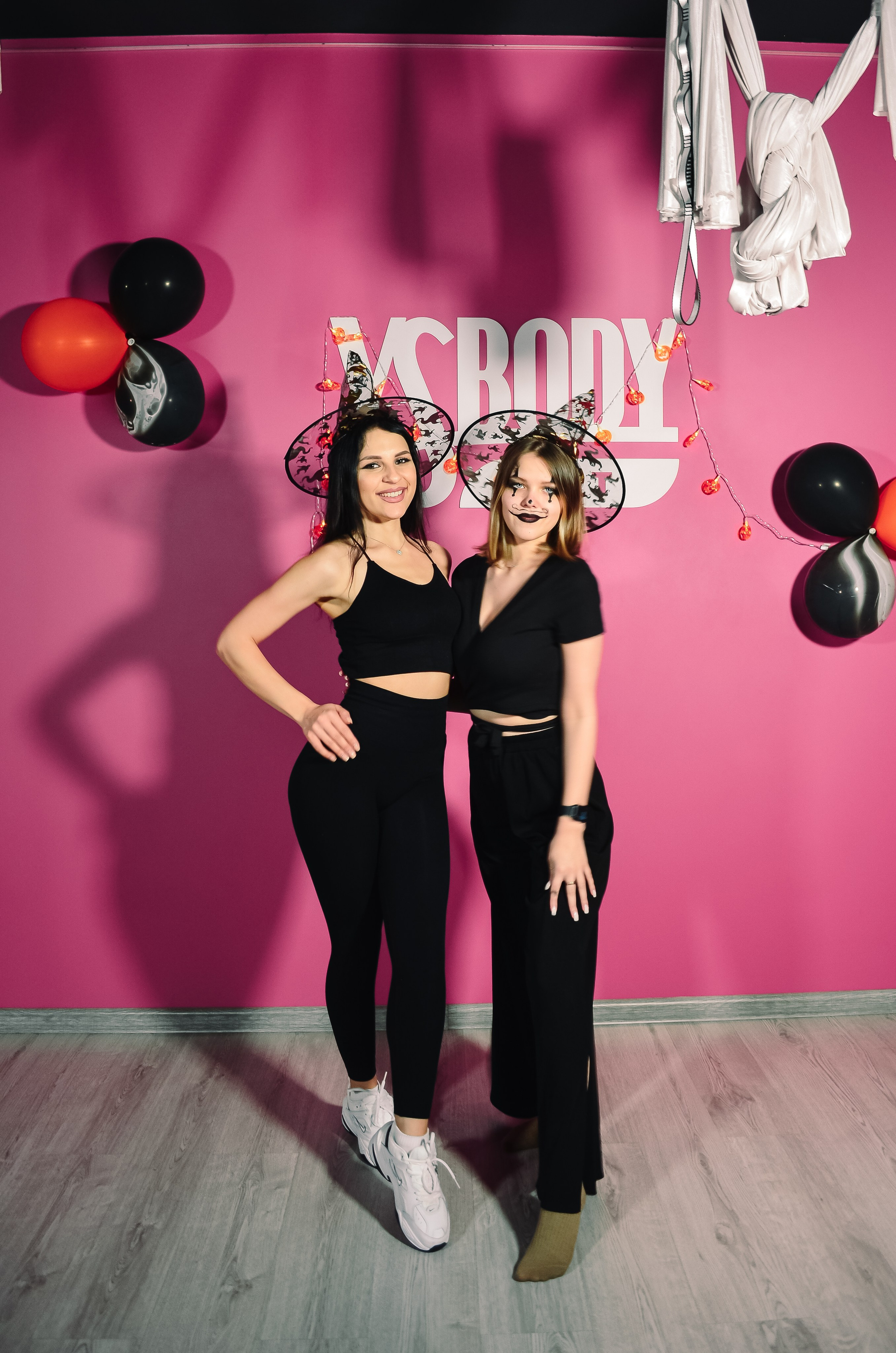 Фоторепортаж мероприятия в фитнес-клубе. Денисова Аля — фотограф для парных съемок и индивидуальных историй в Барнауле