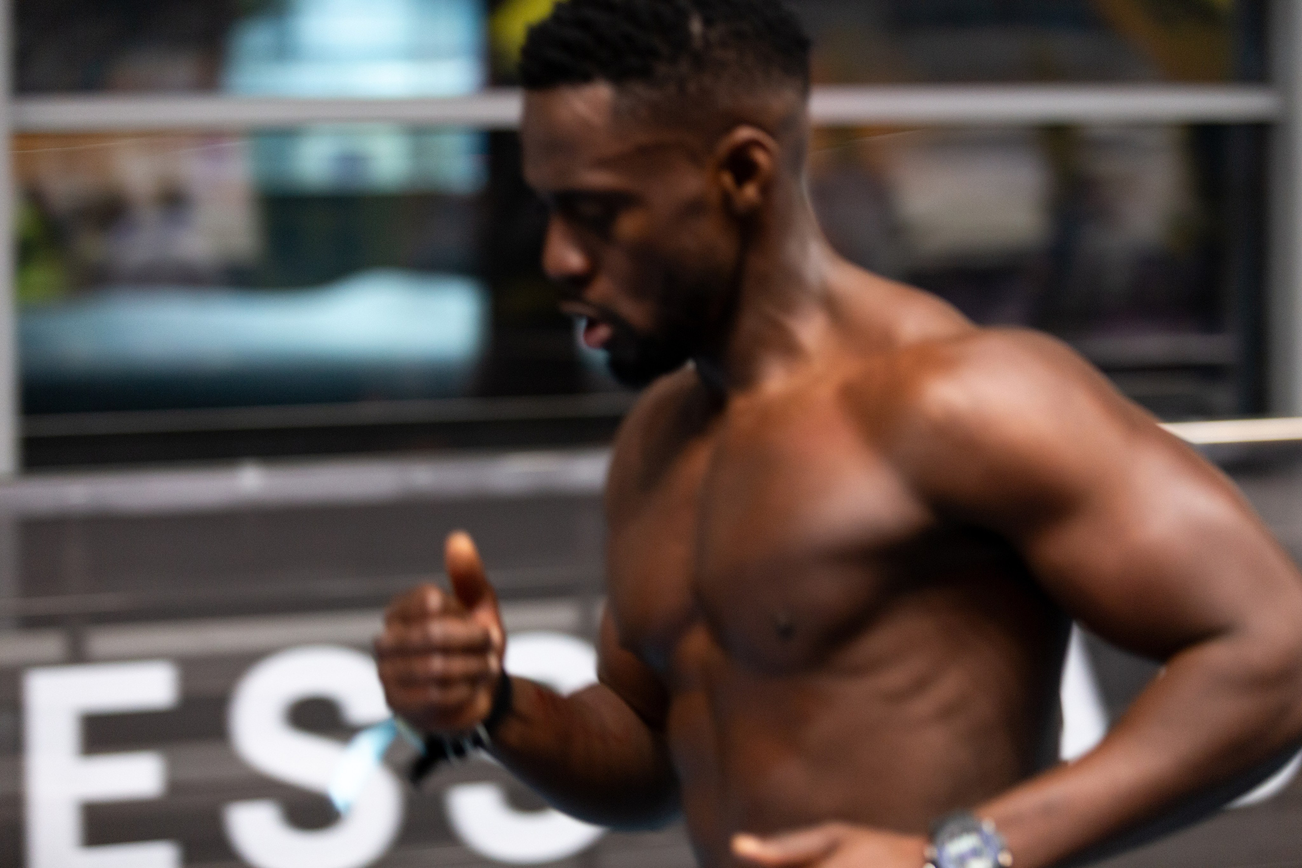 Спортивная фотосессия фитнесс тренера. Фотограф Анастасия Мухитдинова