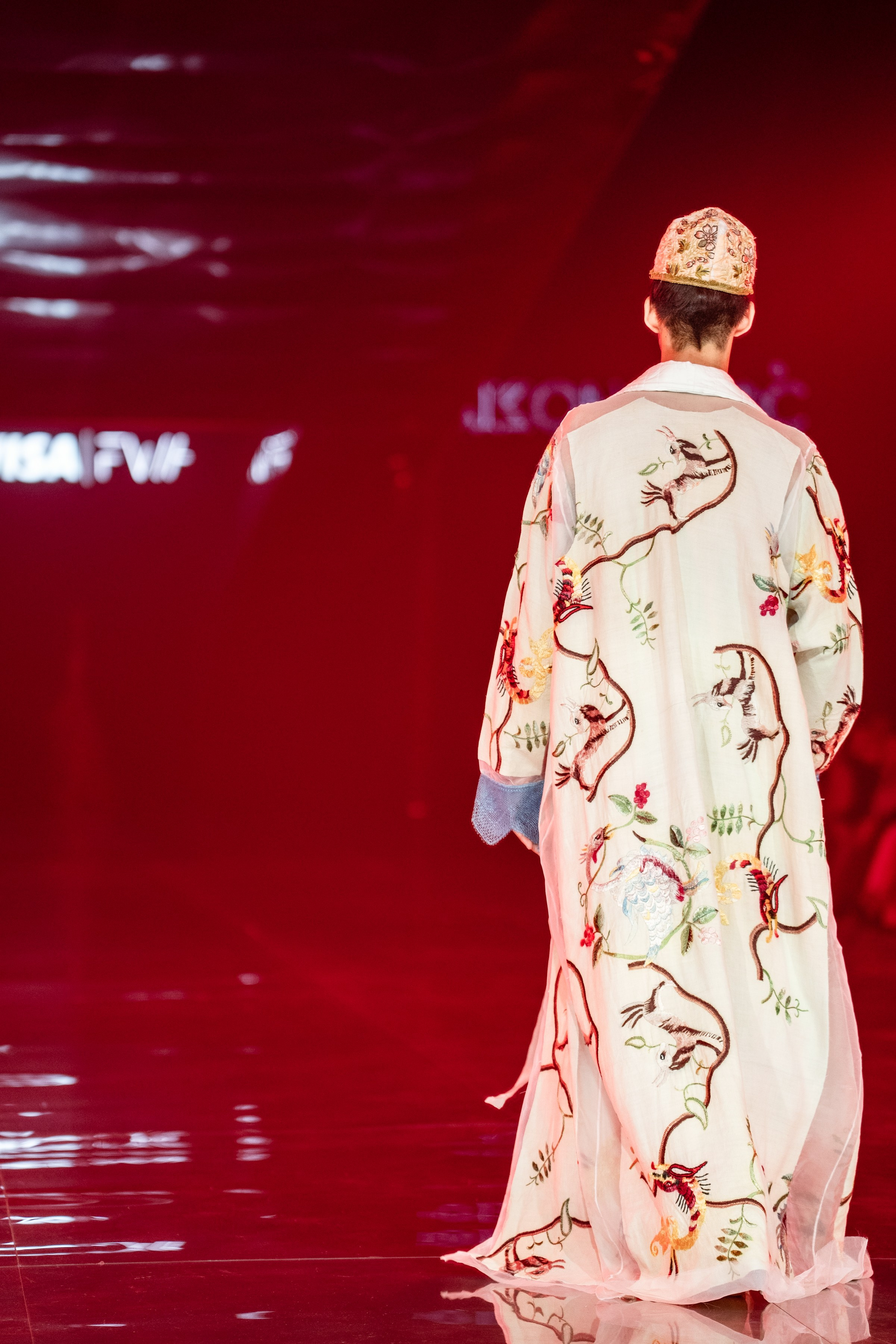 Visa Fashion week Maison Artc. Сайт Алматинского НЮ АРТ, будуар и фэшн фотографа Дениса Карпенко