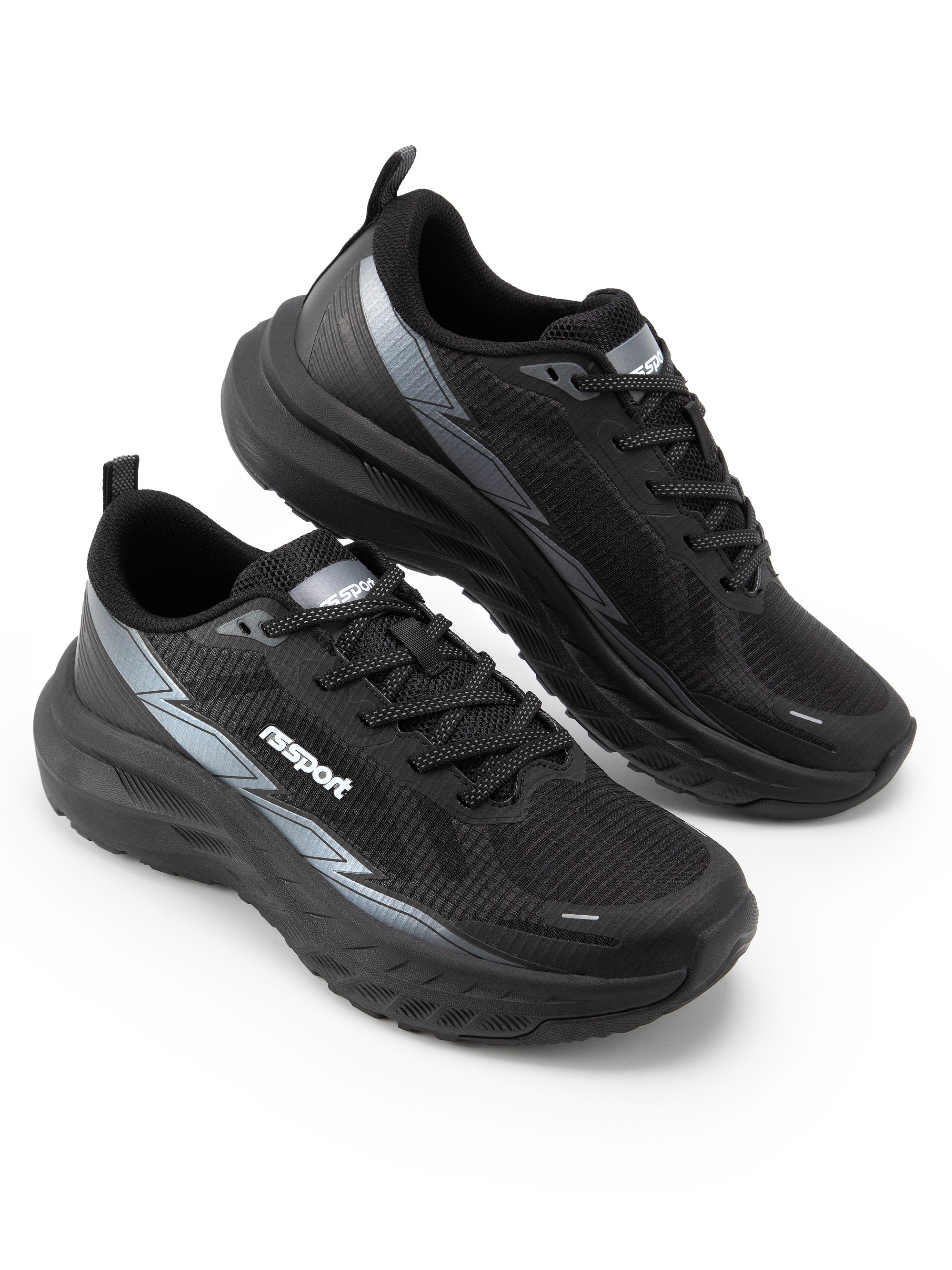 Каталожная фотография обуви. Фотограф в Москве Егор Гончаров