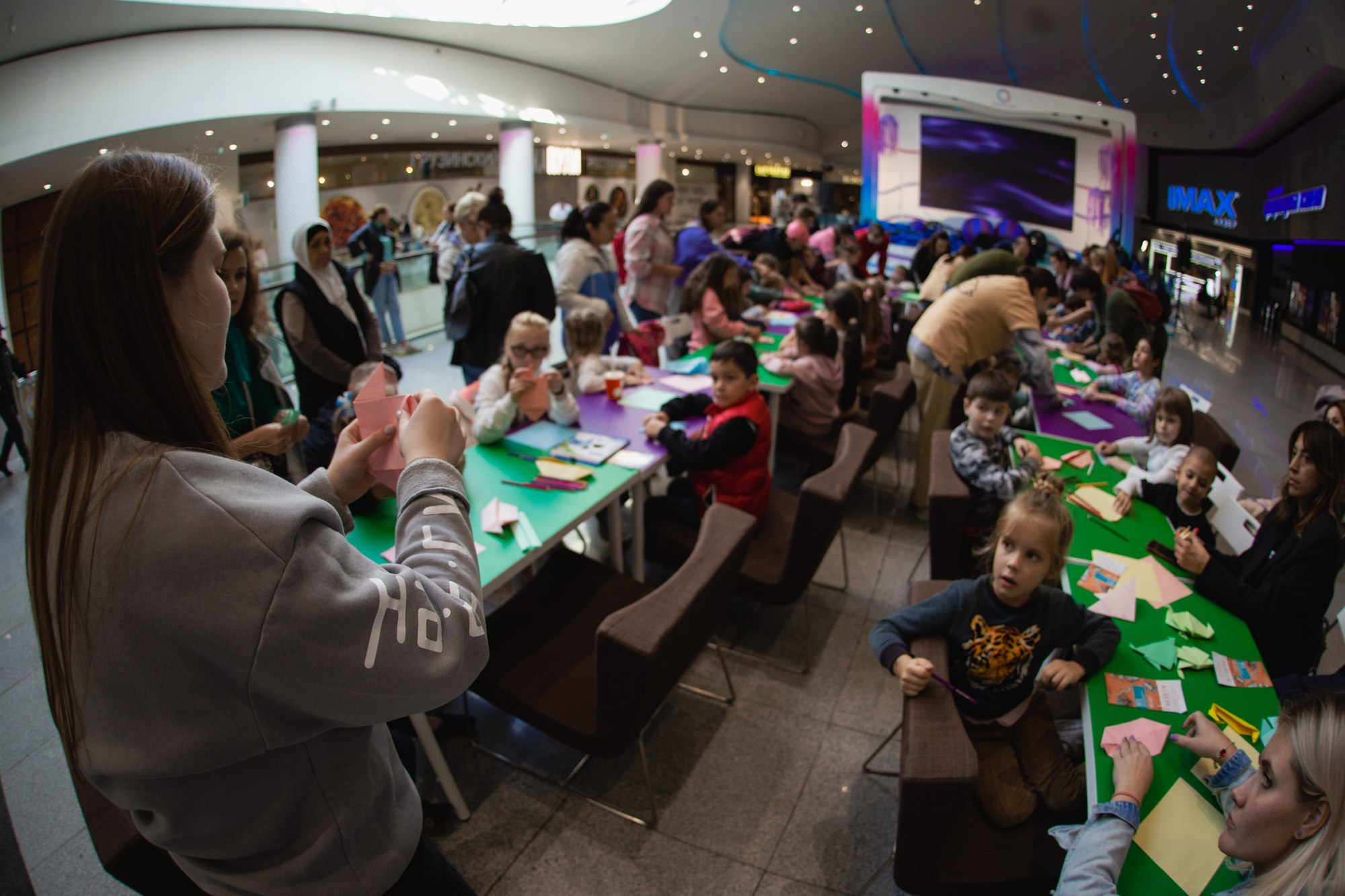 Сказка в ТЦ Океания. Репортажный и концертный фотограф в Москве Анастасия Осень