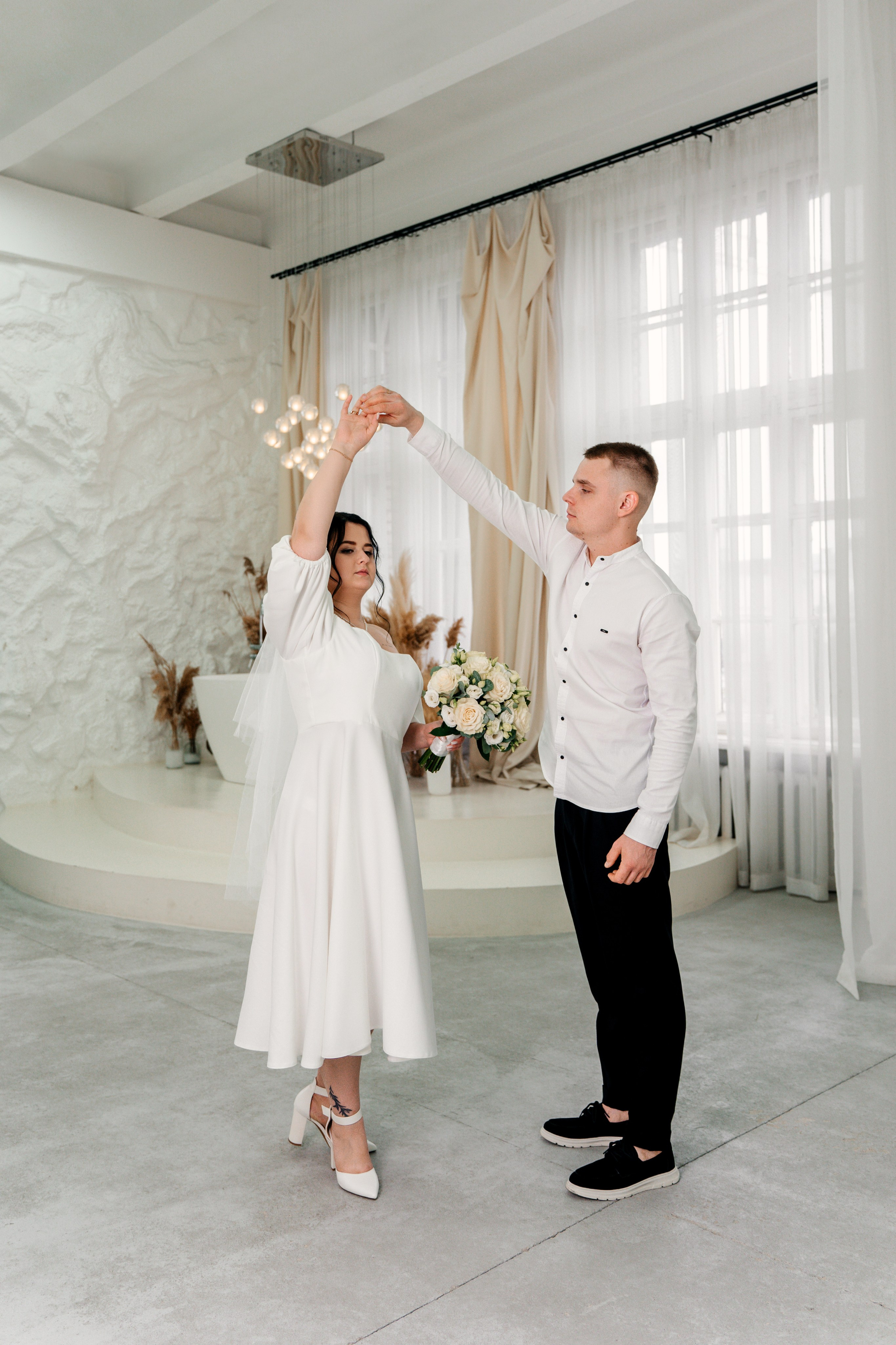 Студийная свадебная история любви. Ваш семейный фотограф в Минске — Вика Трегубова